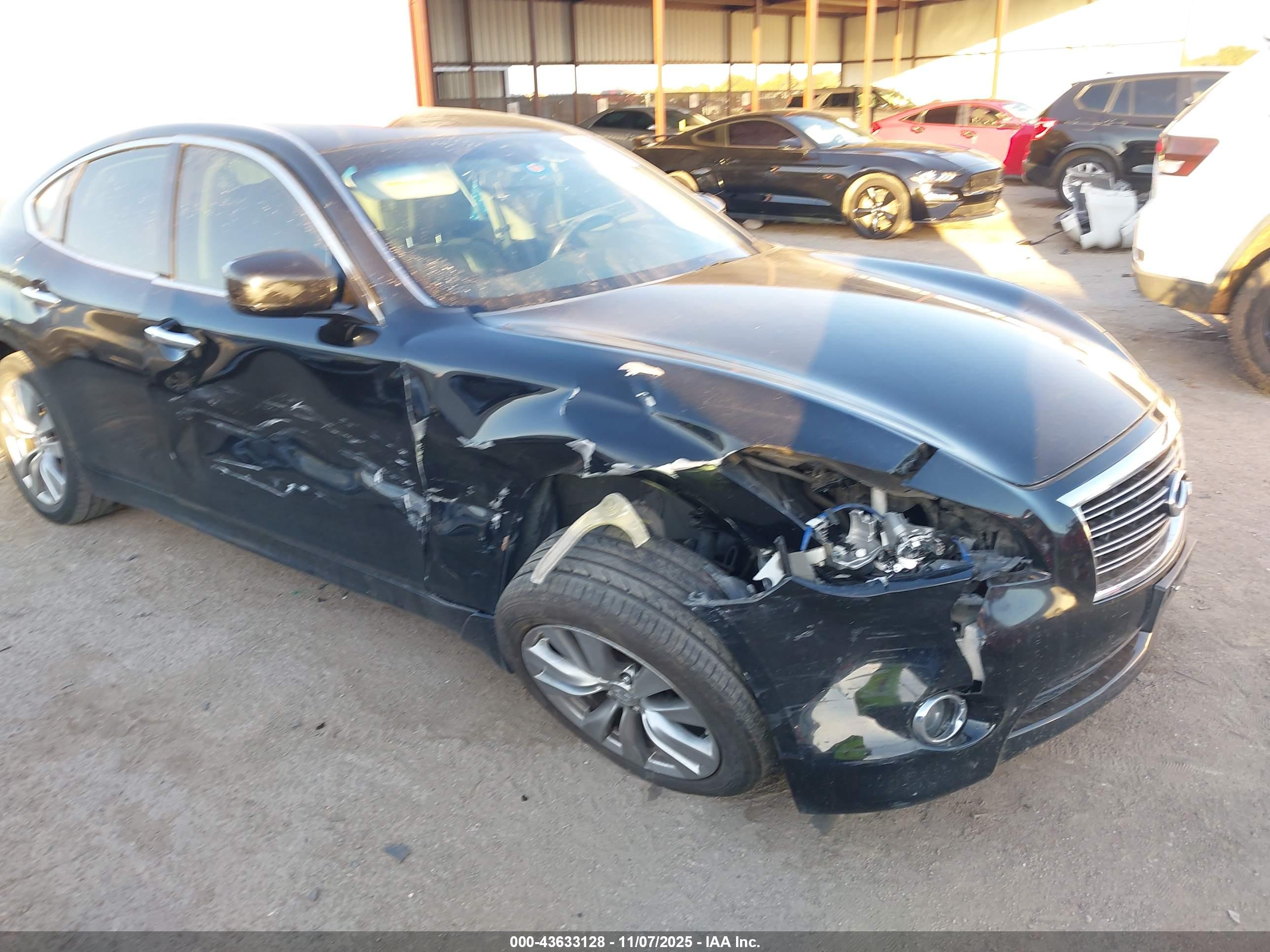 INFINITI M37 image 6