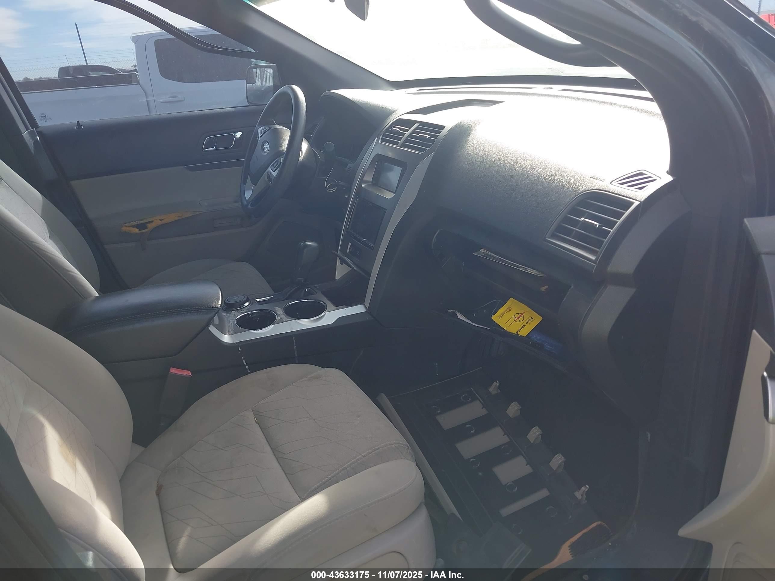 FORD EXPLORER image 5
