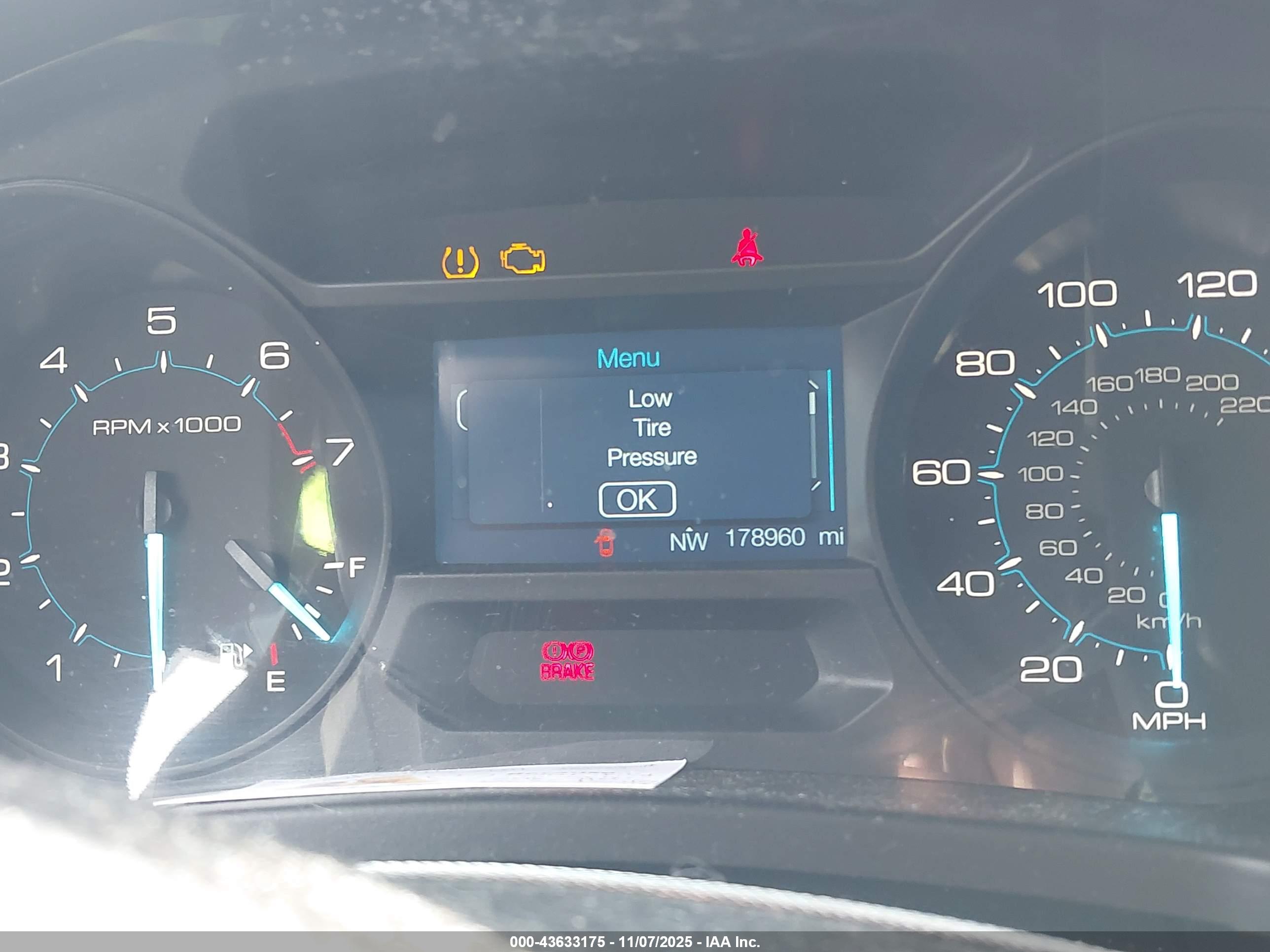 FORD EXPLORER image 7
