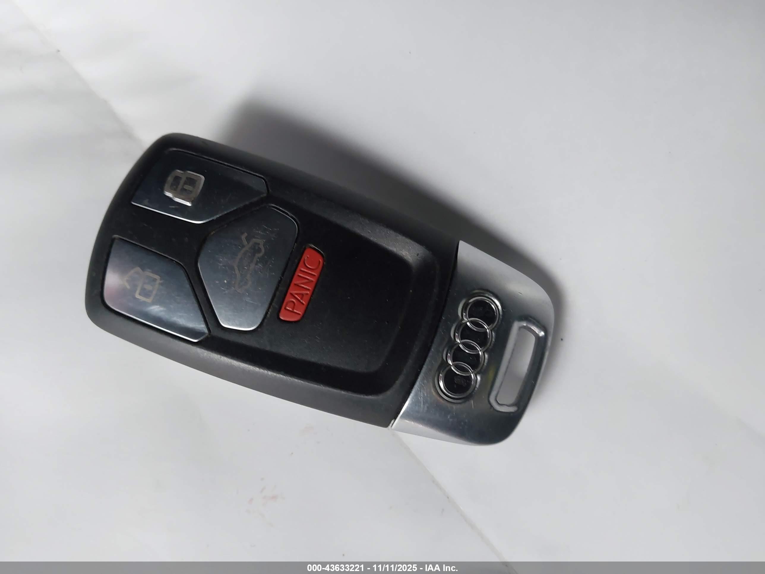 AUDI A4 image 11