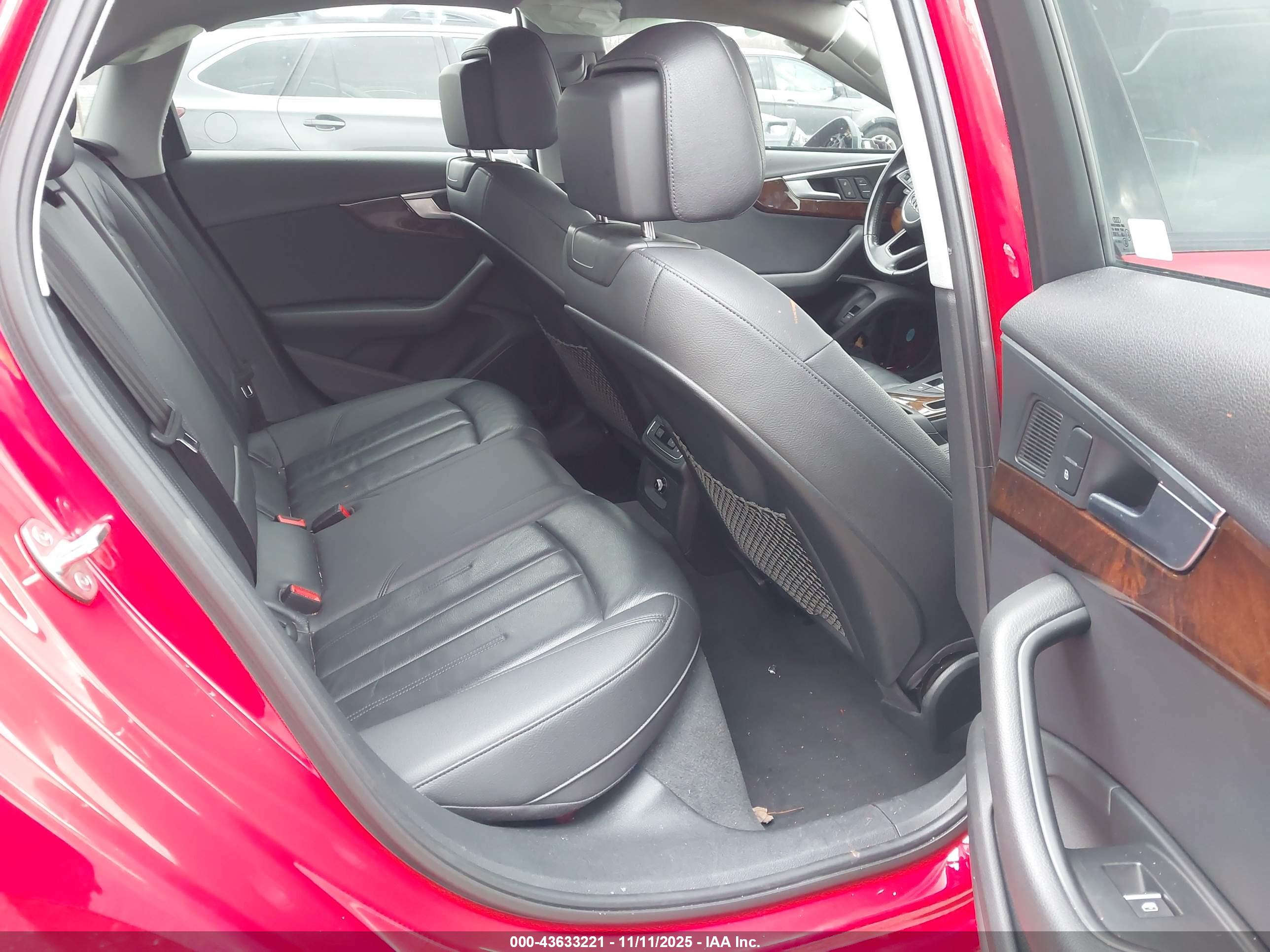 AUDI A4 image 8