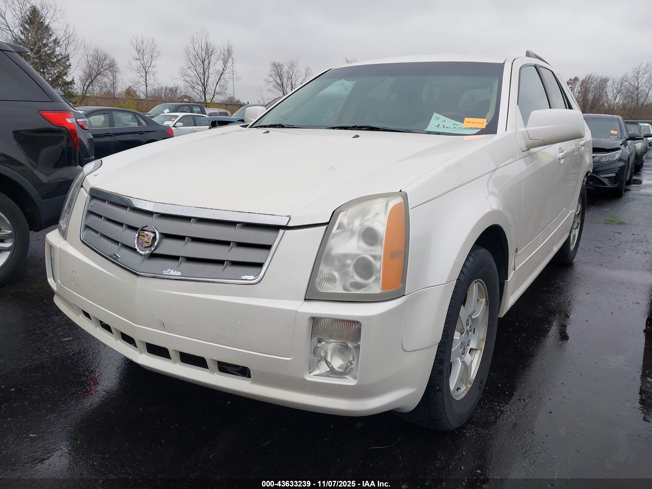 CADILLAC SRX image 2