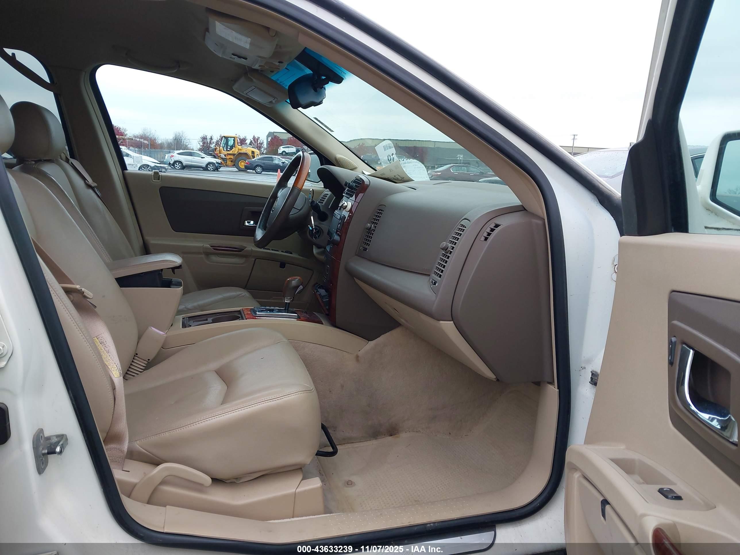 CADILLAC SRX image 5
