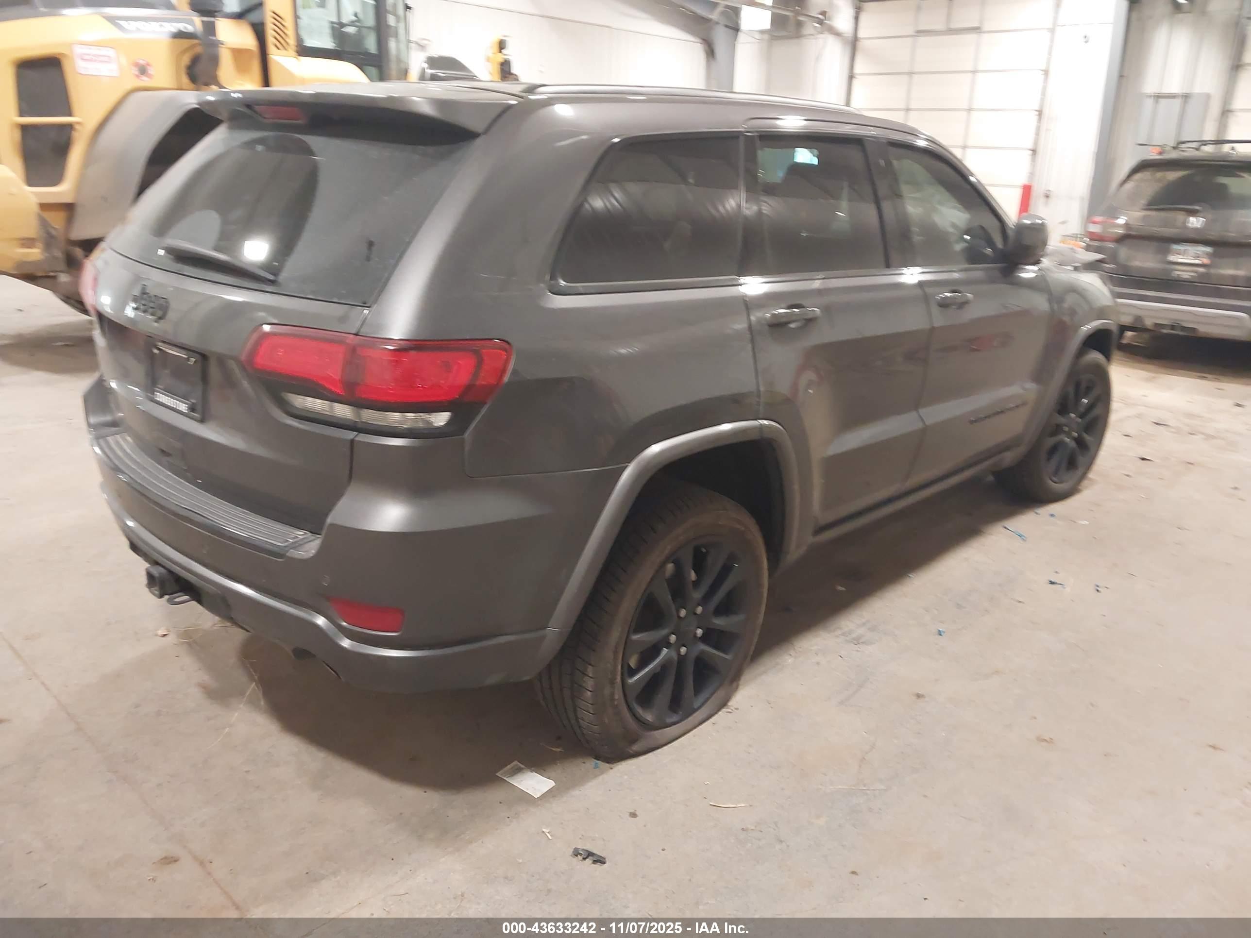JEEP GRAND image 4