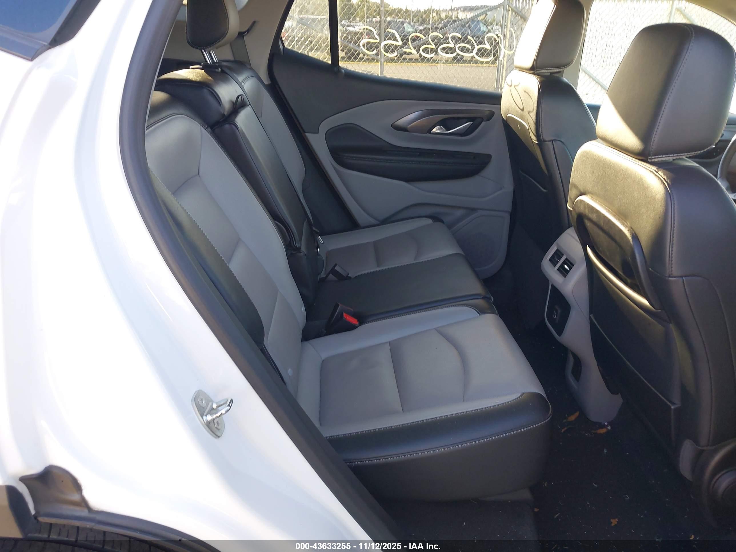GMC TERRAIN image 8