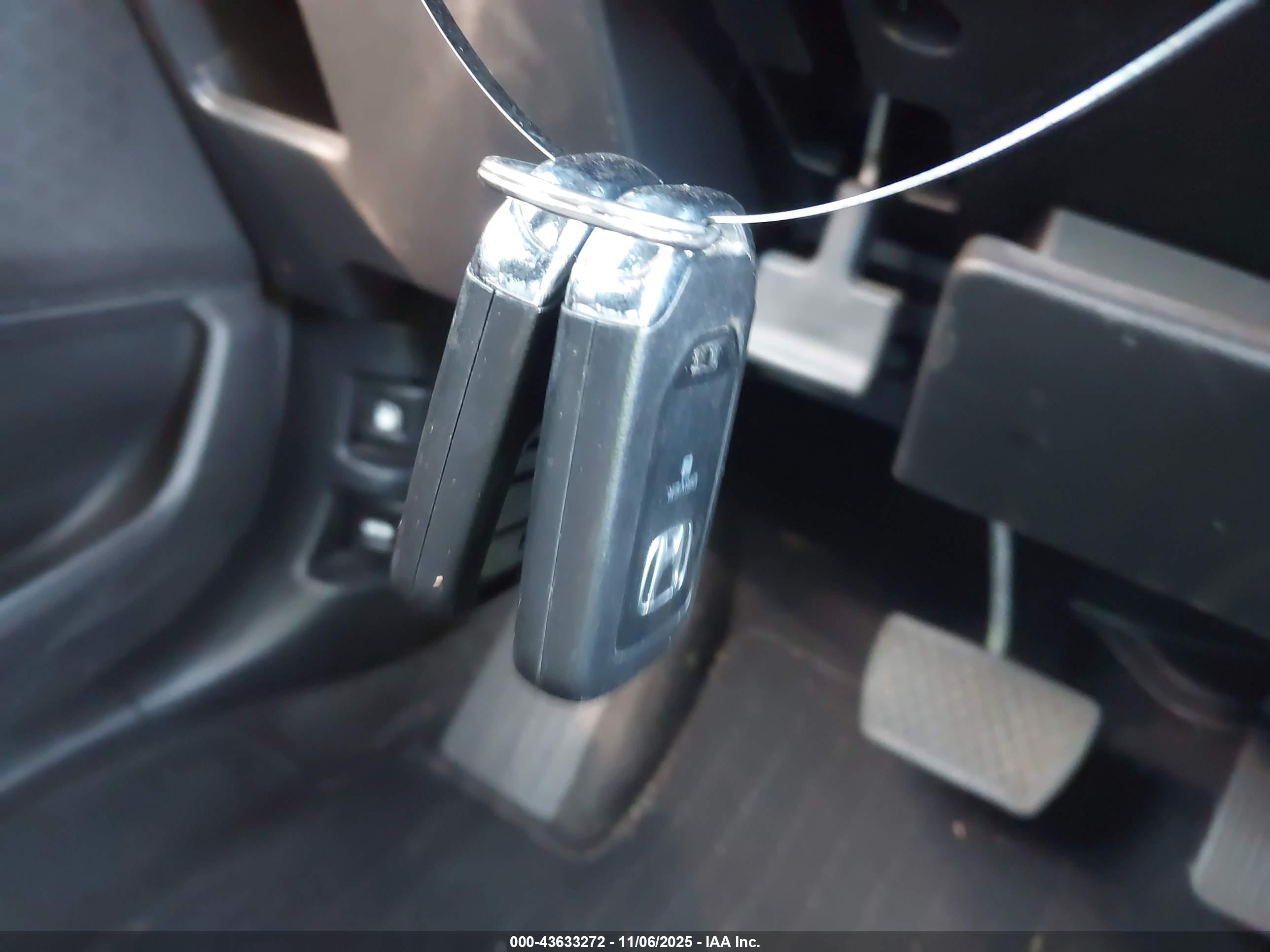 HONDA CR-V image 11