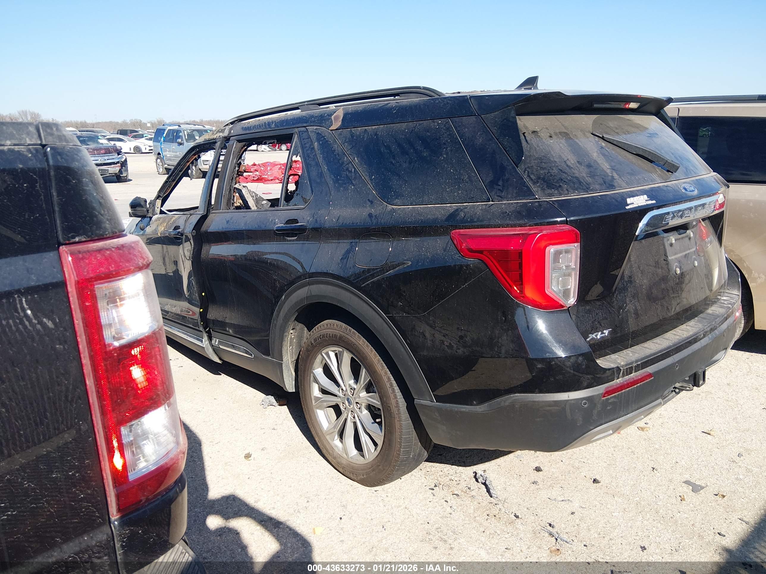 FORD EXPLORER image 3