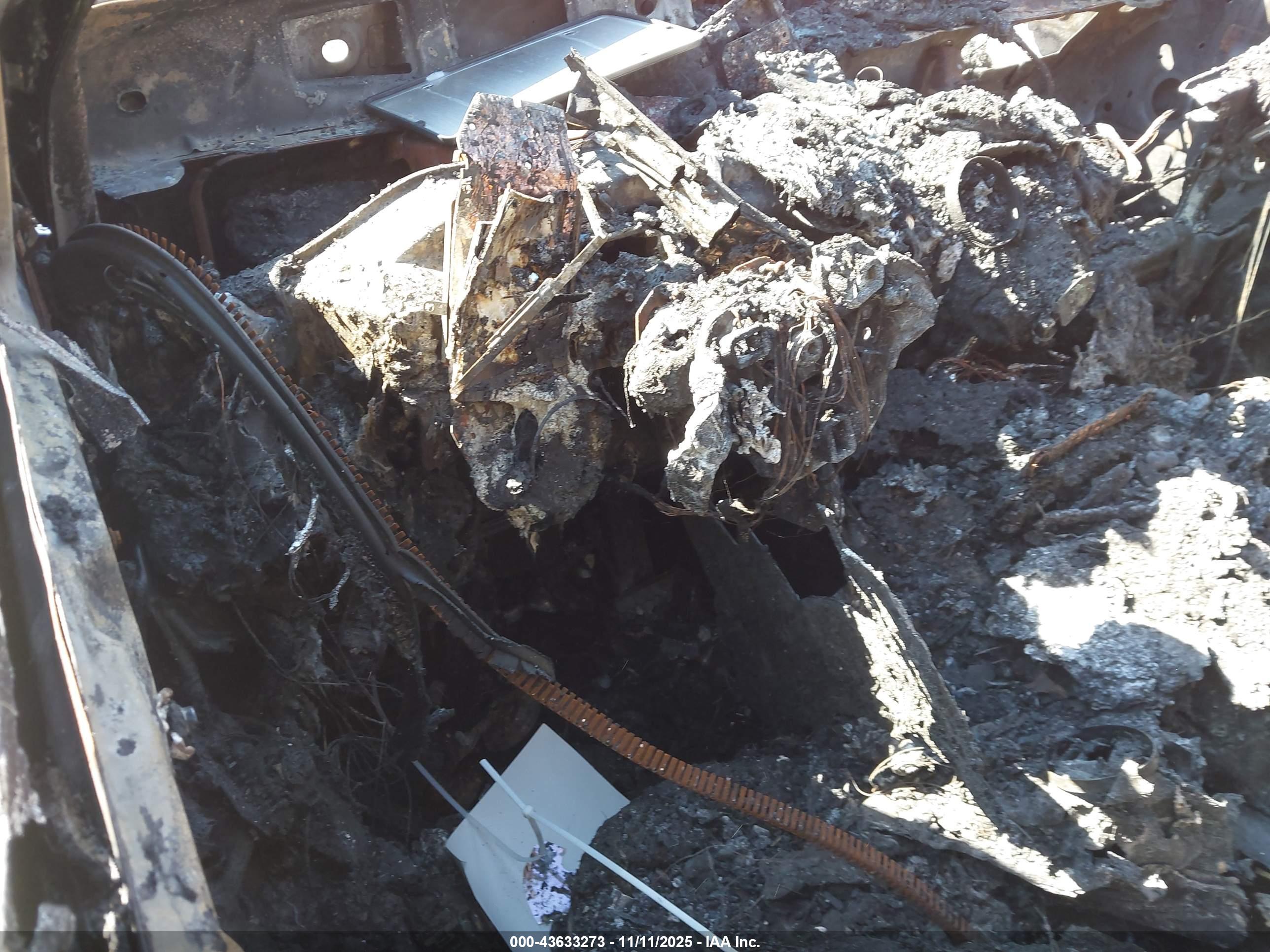FORD EXPLORER image 7
