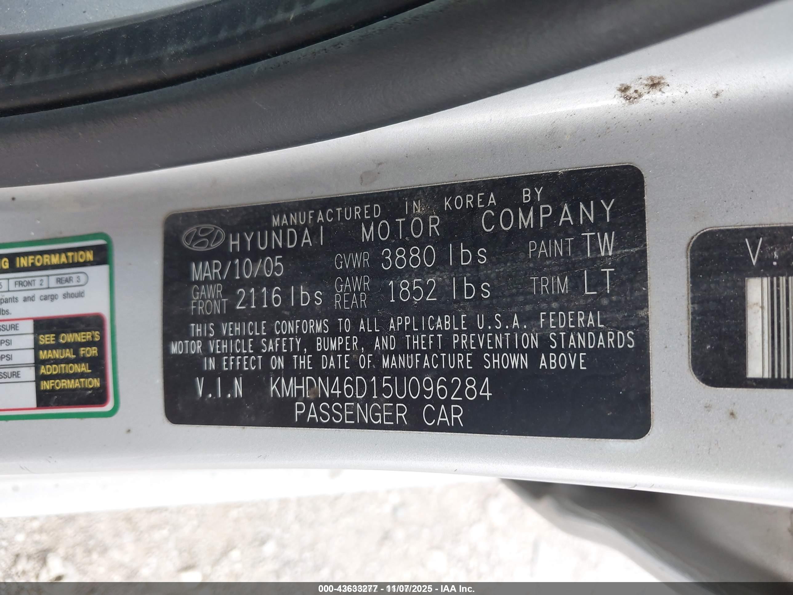 HYUNDAI ELANTRA image 9