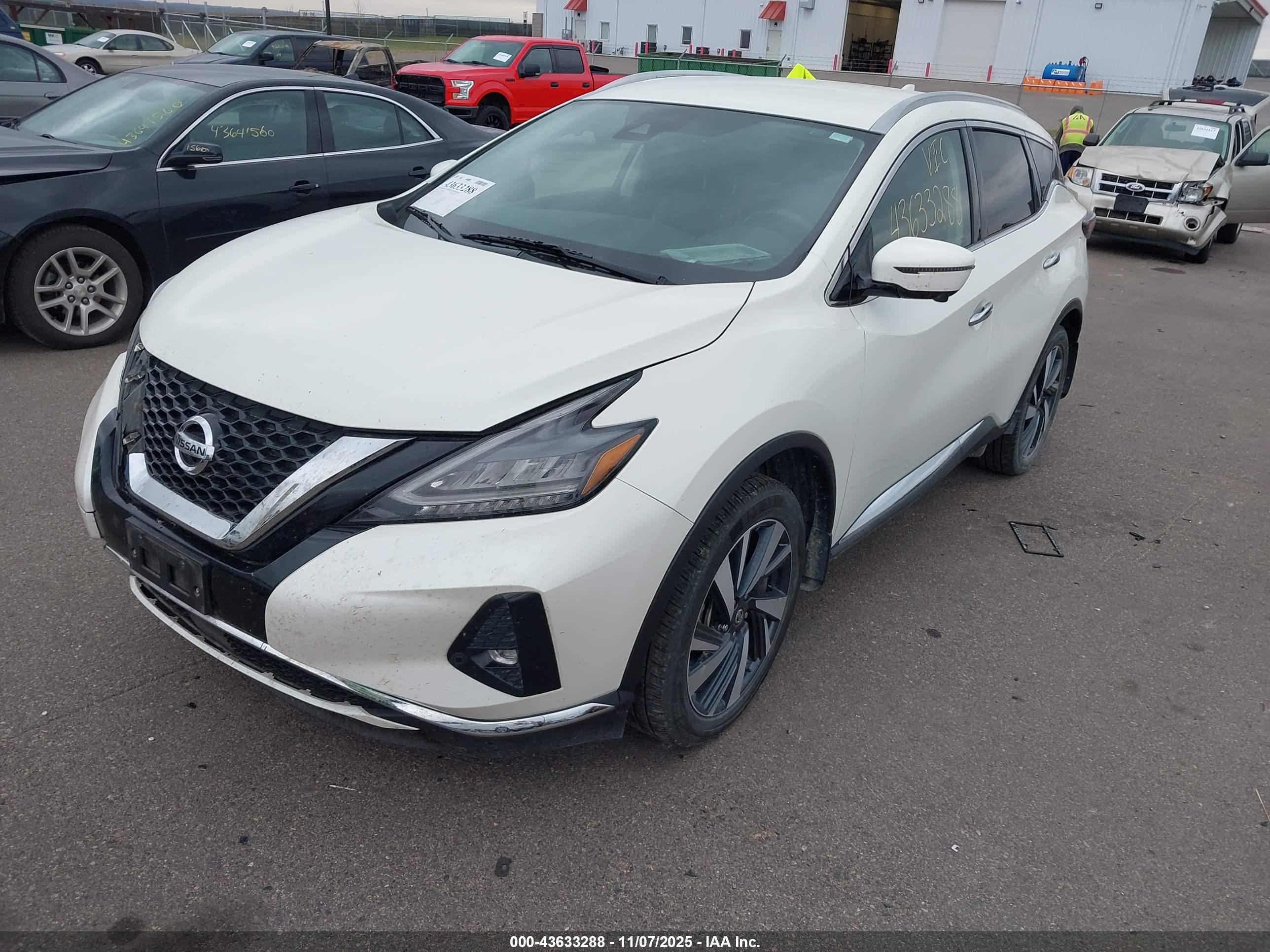 NISSAN MURANO image 2