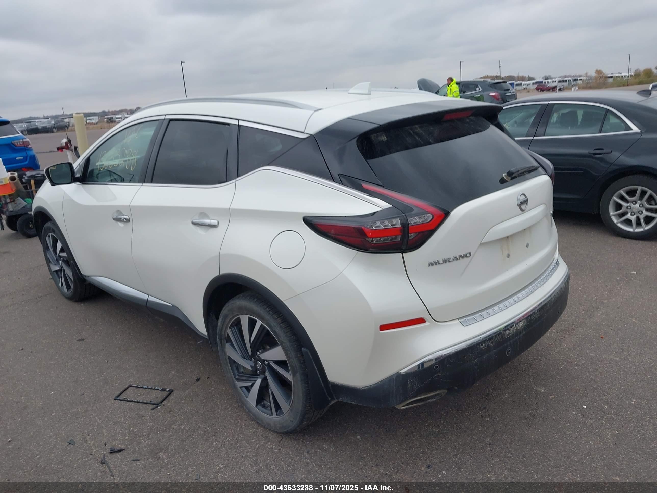 NISSAN MURANO image 3