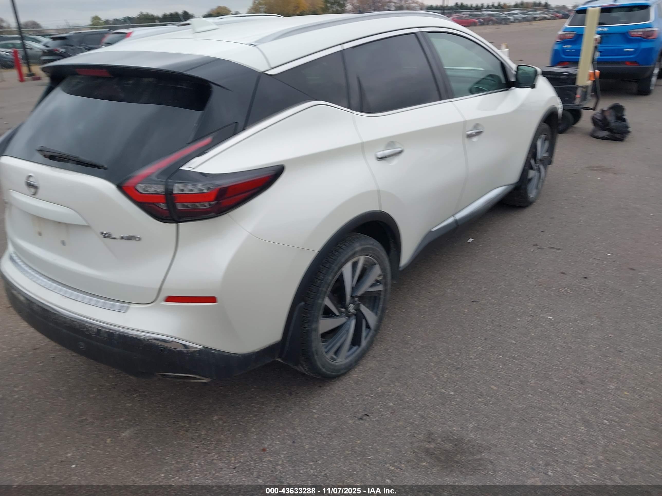 NISSAN MURANO image 4