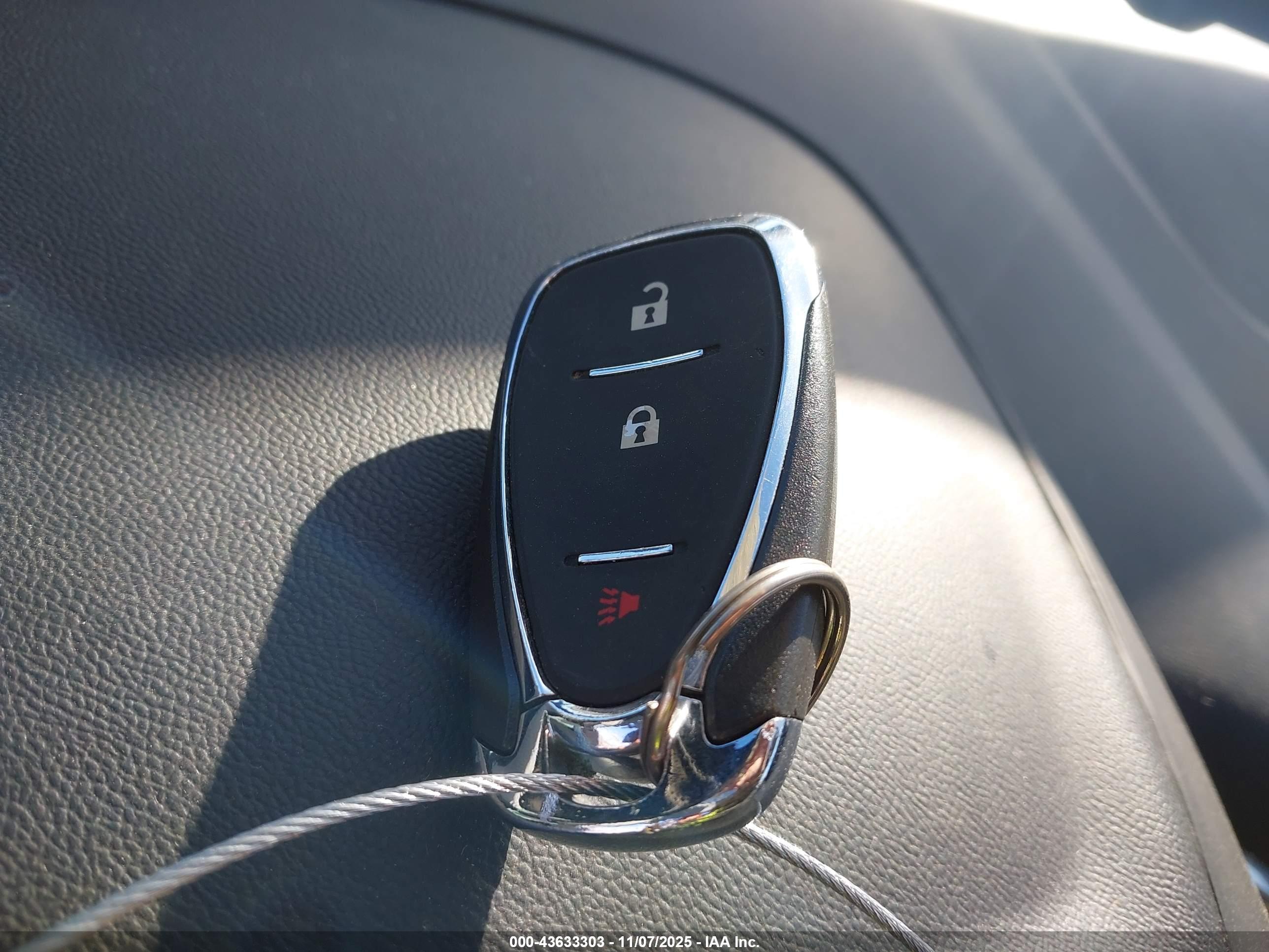 CHEVROLET EQUINOX image 11