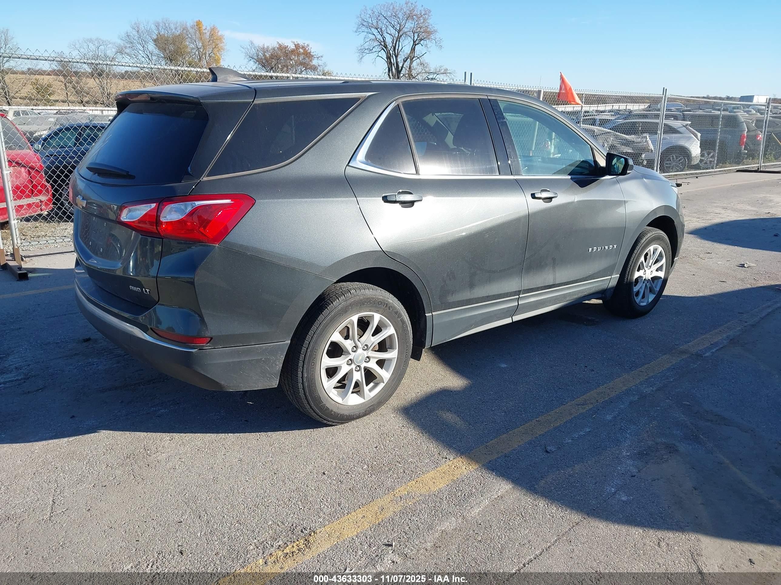 CHEVROLET EQUINOX image 4