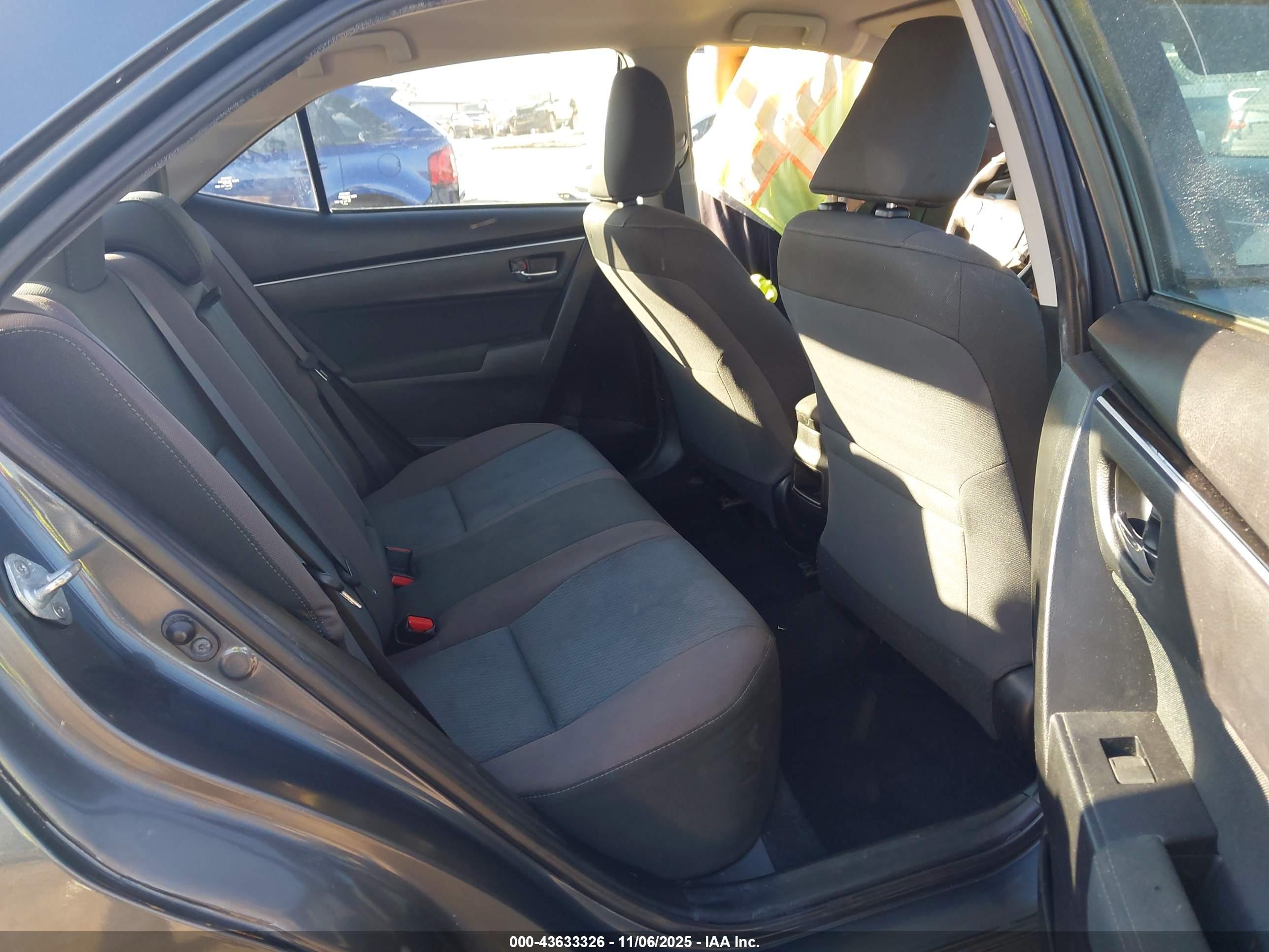 TOYOTA COROLLA image 8