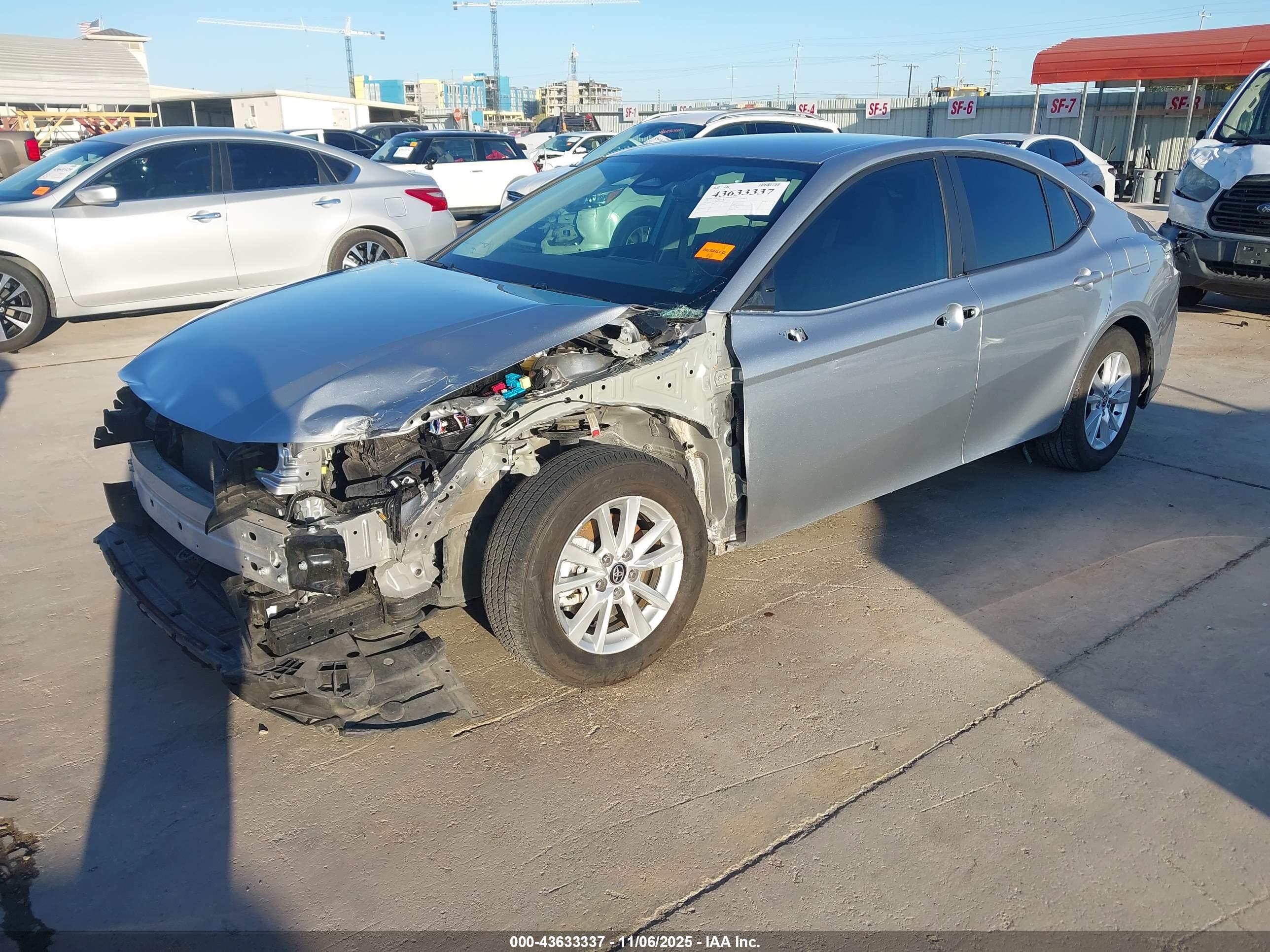 TOYOTA CAMRY image 2