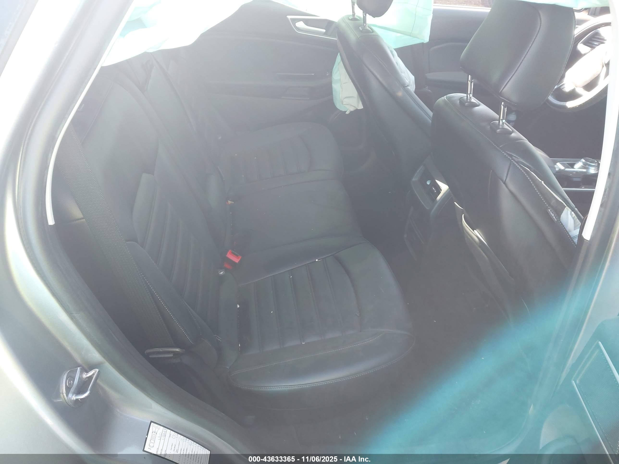 FORD EDGE image 8