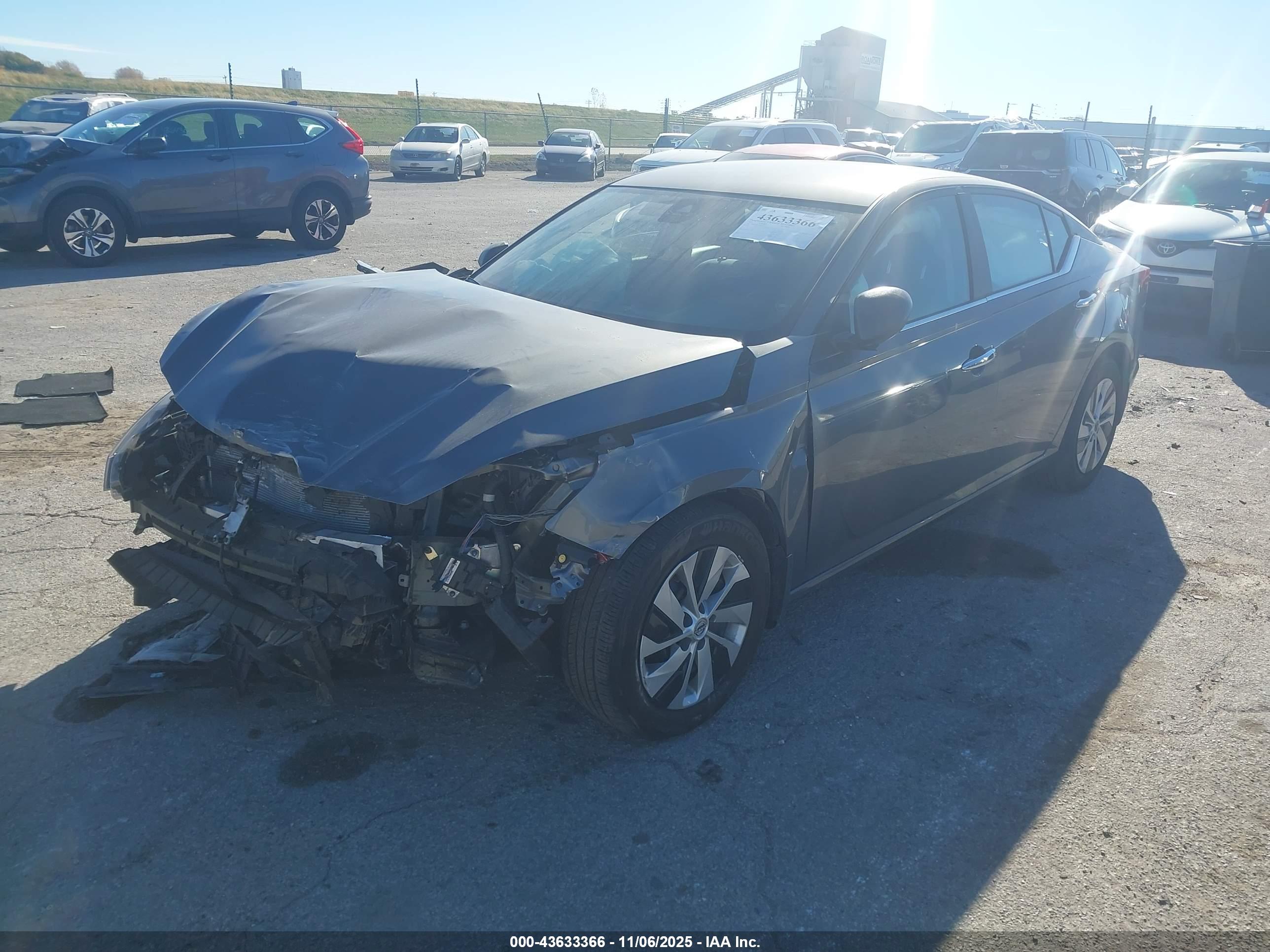 NISSAN ALTIMA image 2