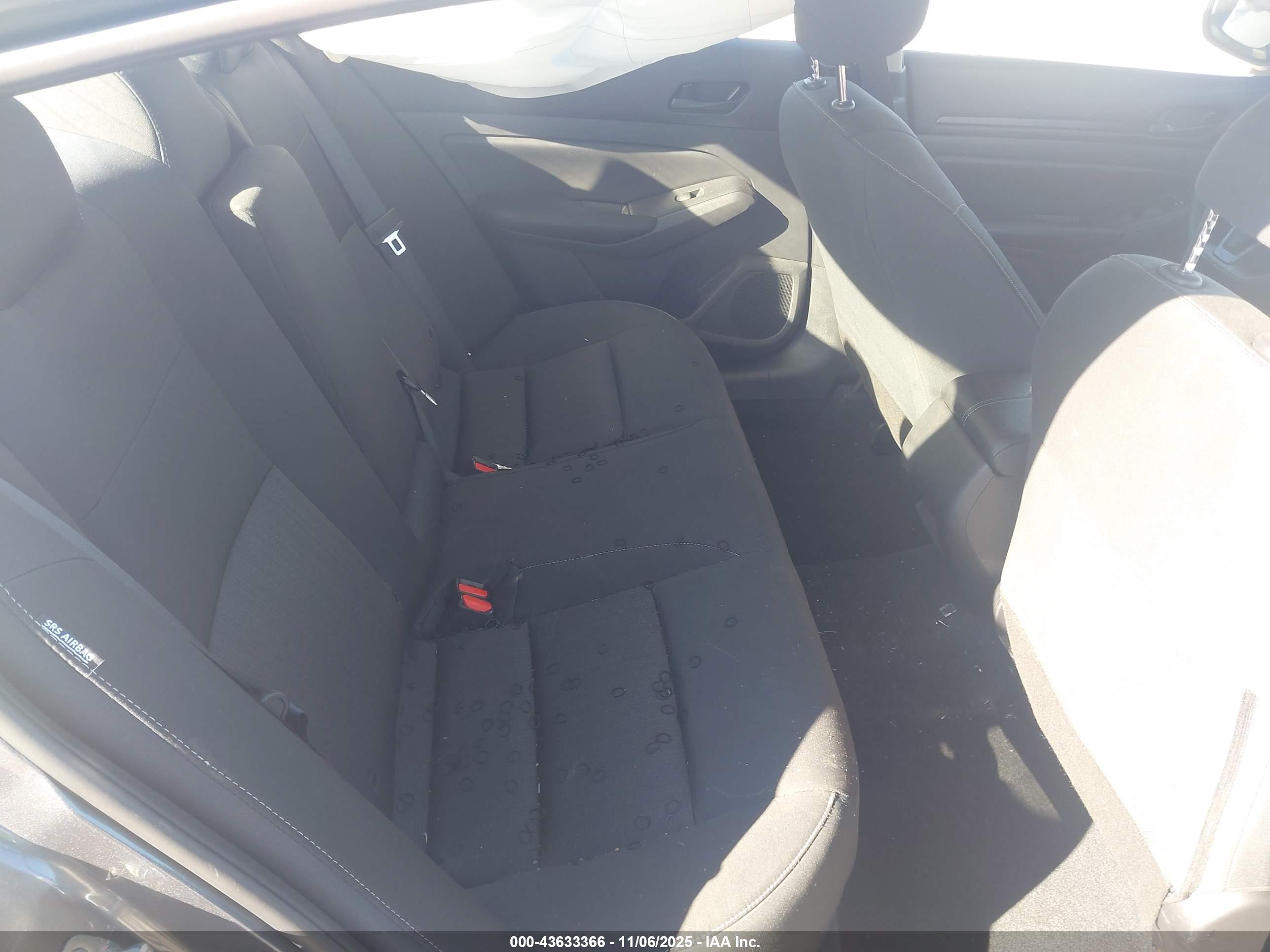 NISSAN ALTIMA image 8