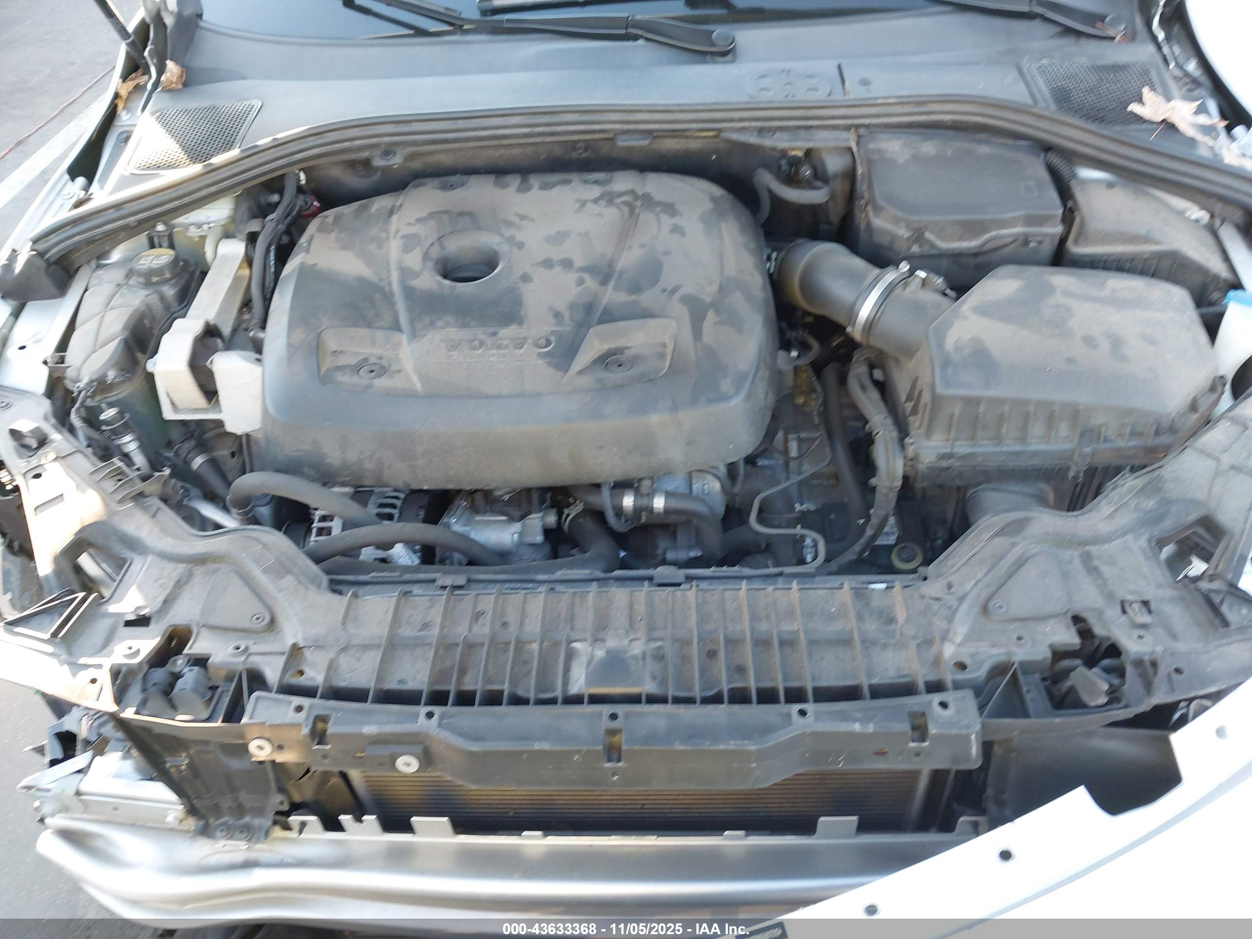 VOLVO S60 image 10