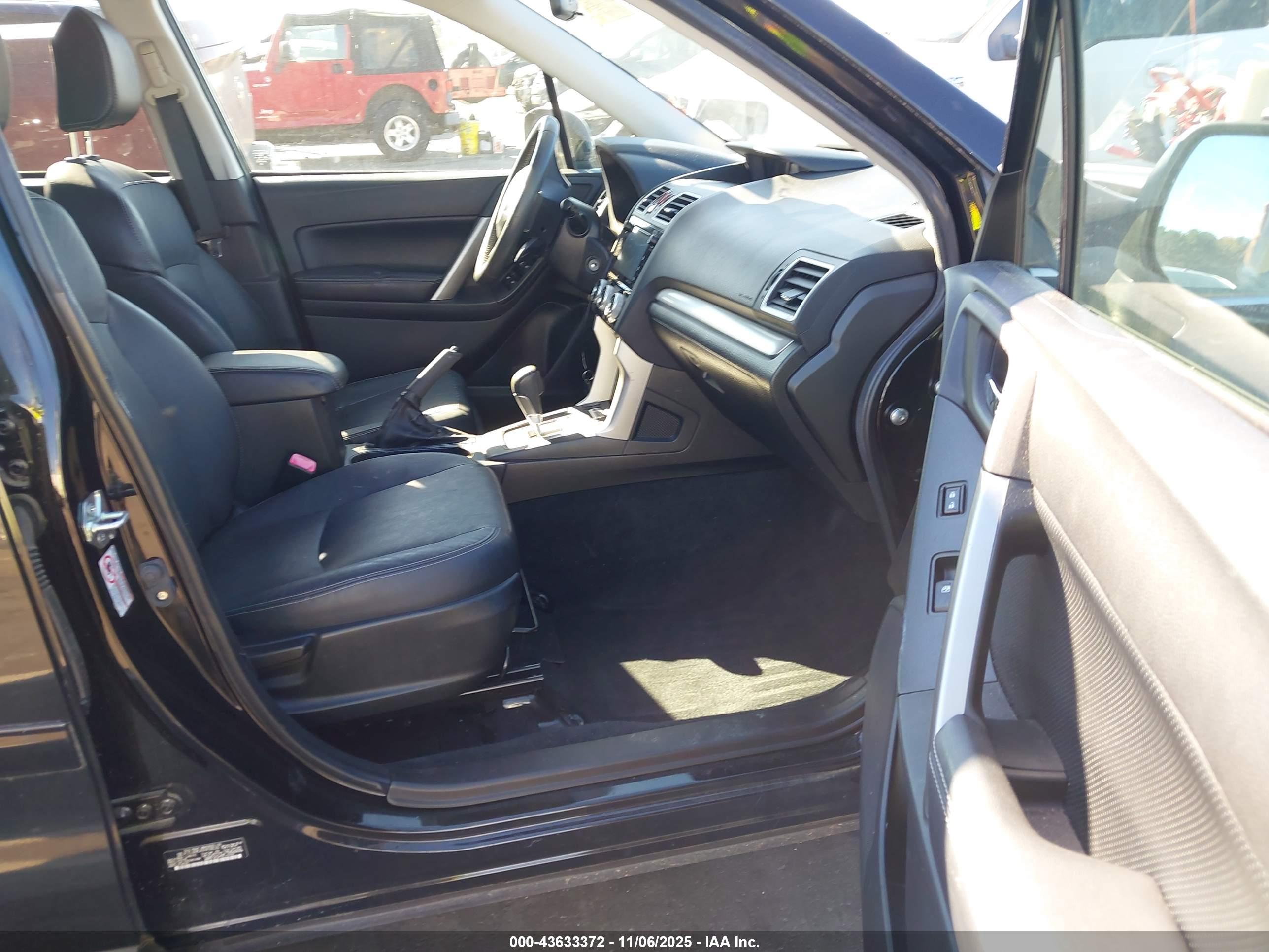 SUBARU FORESTER image 5