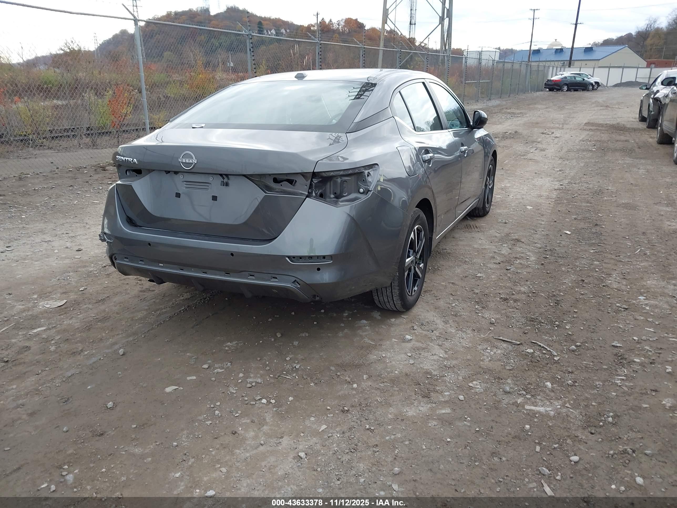 NISSAN SENTRA image 4