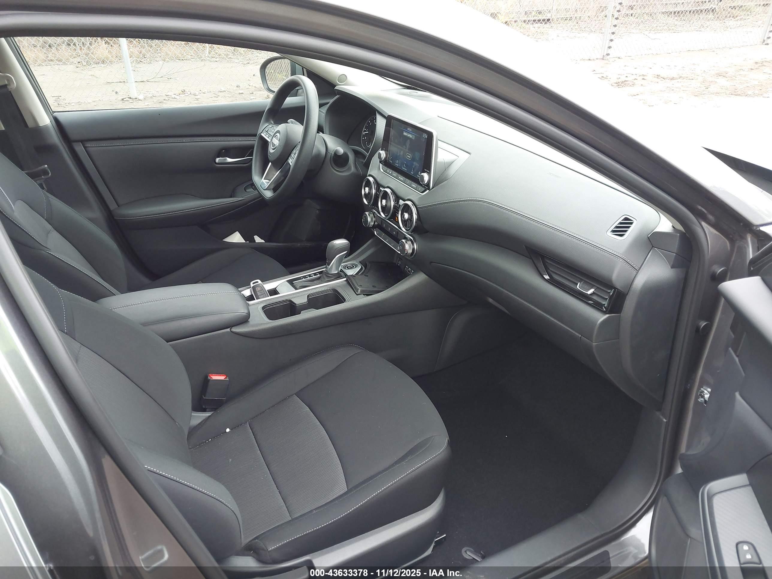 NISSAN SENTRA image 5