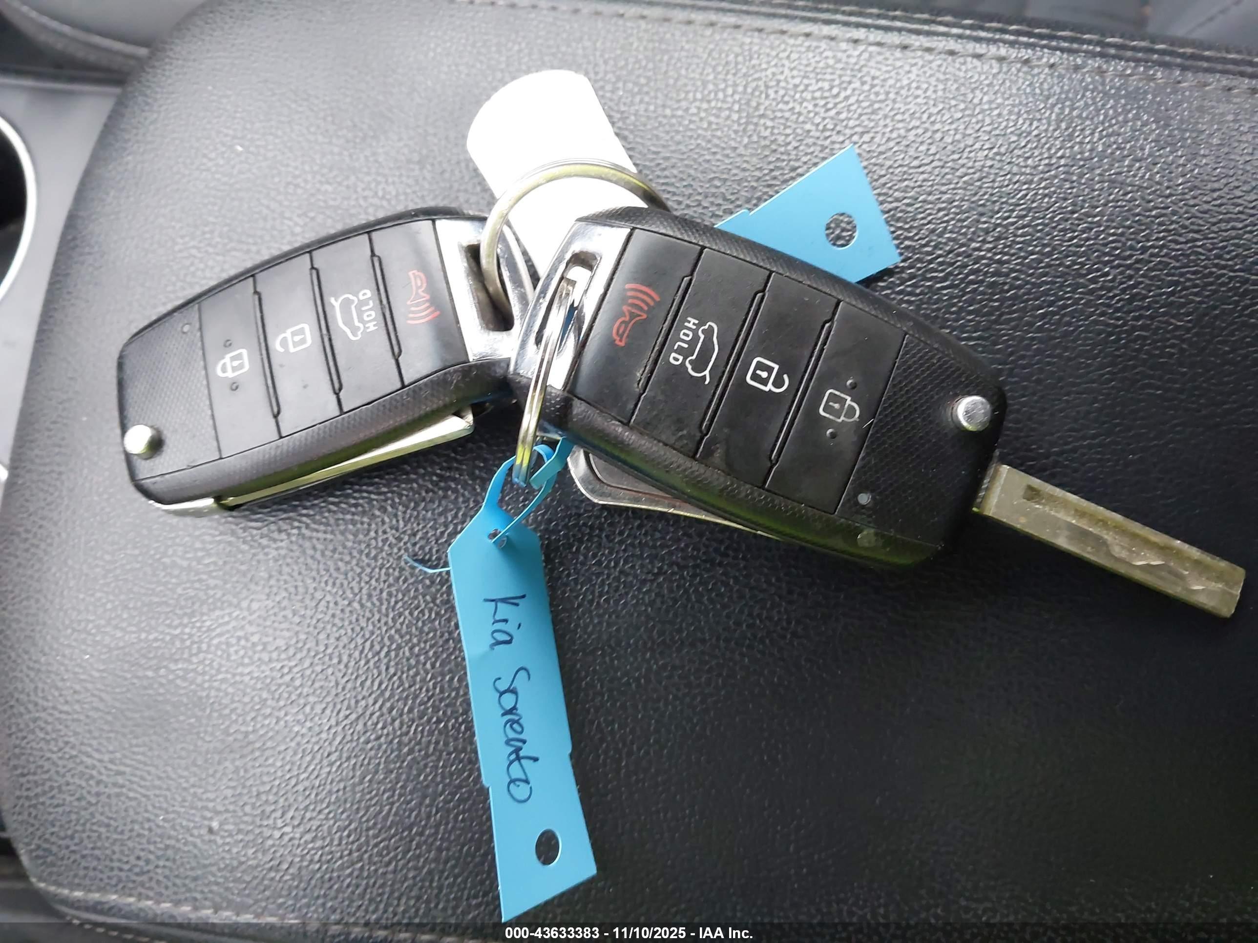 KIA SORENTO image 11
