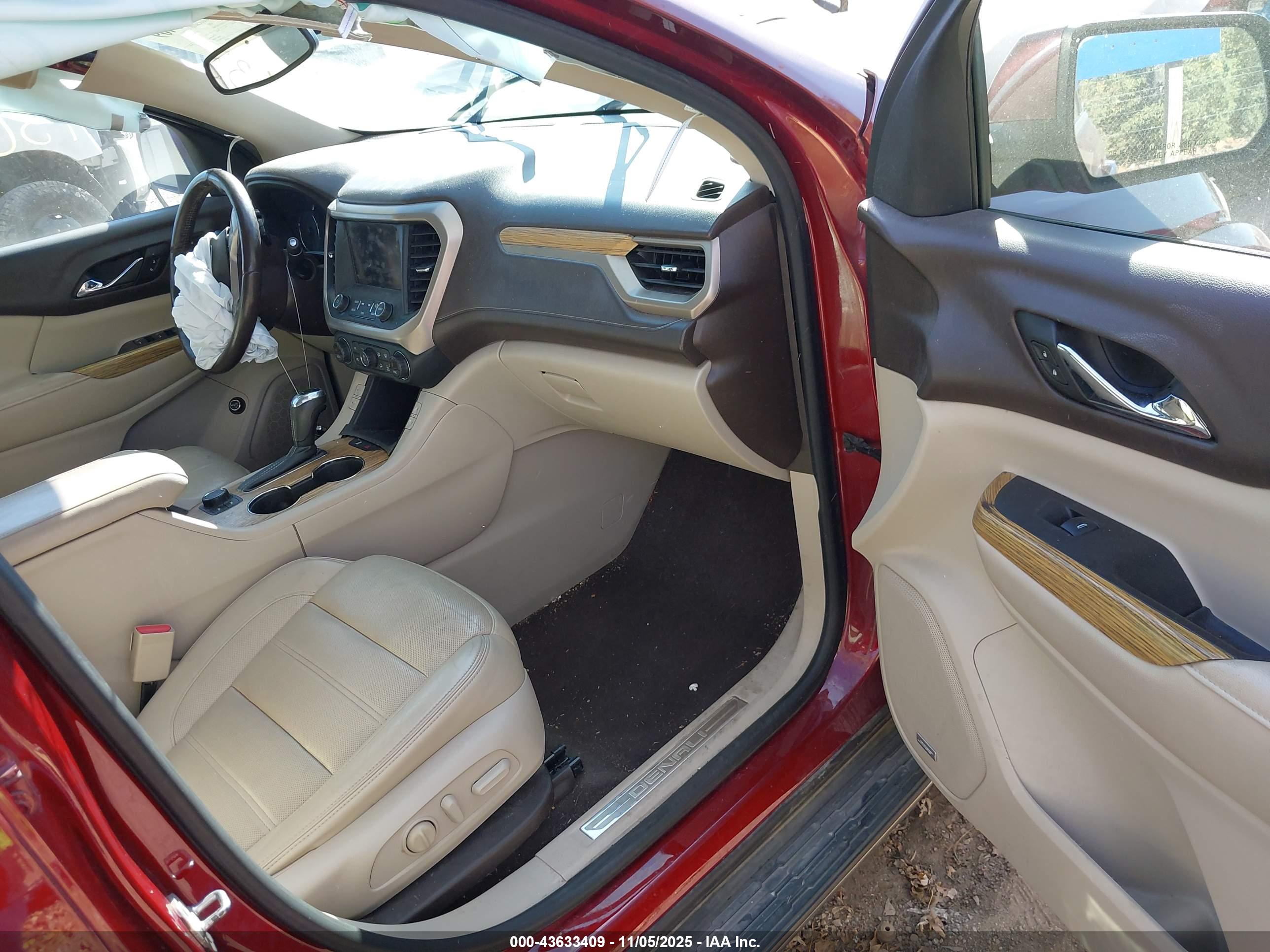 GMC ACADIA image 5