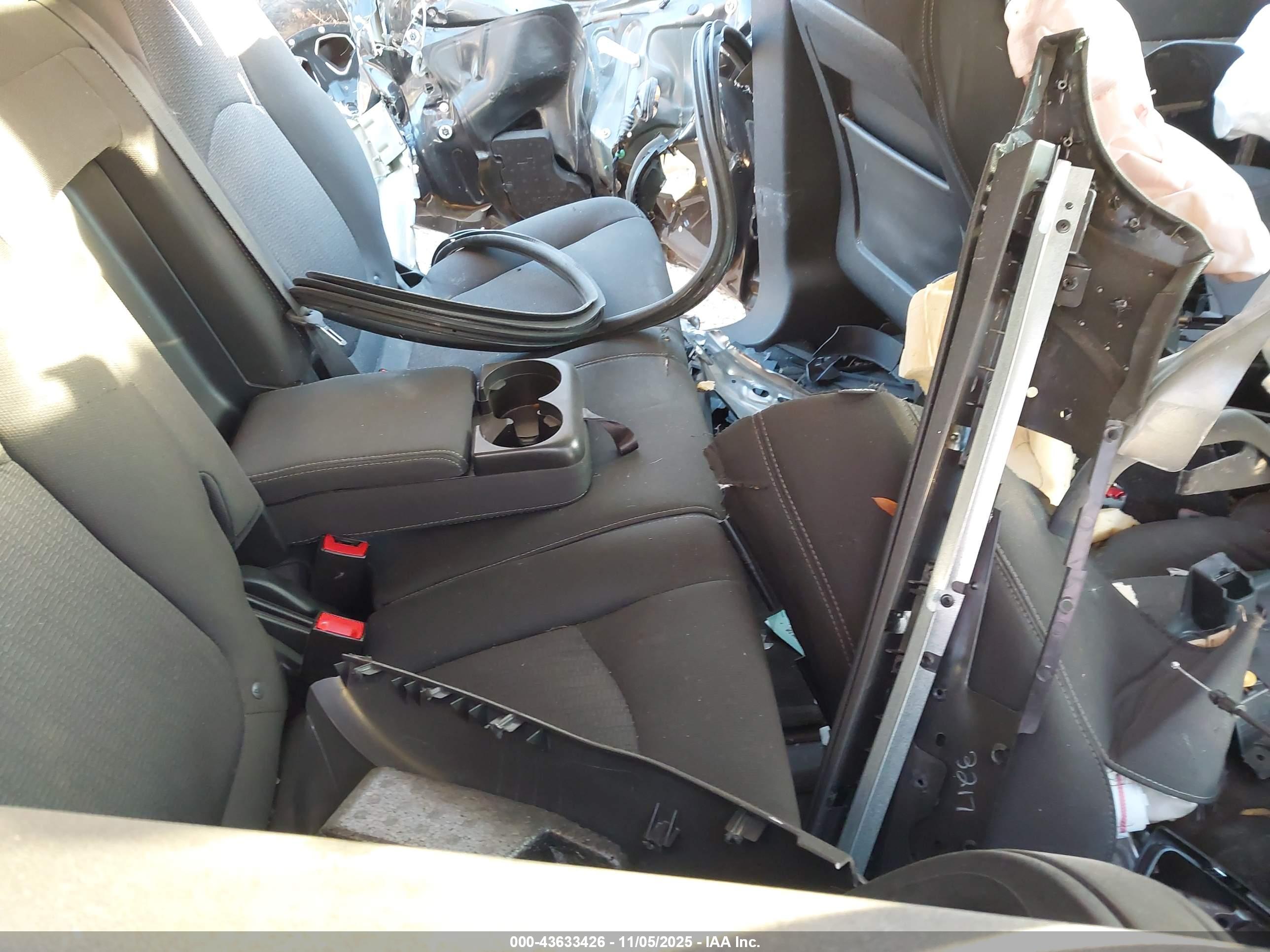 CHEVROLET TRAVERSE image 8