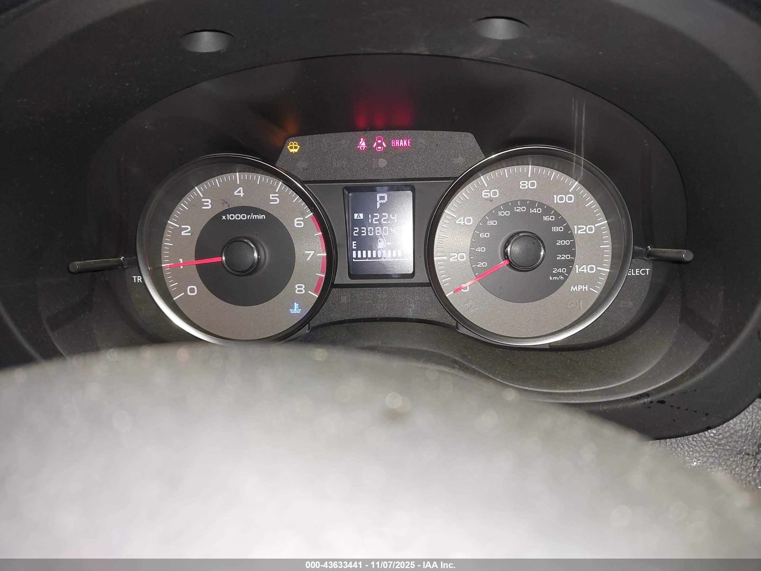 SUBARU FORESTER image 7
