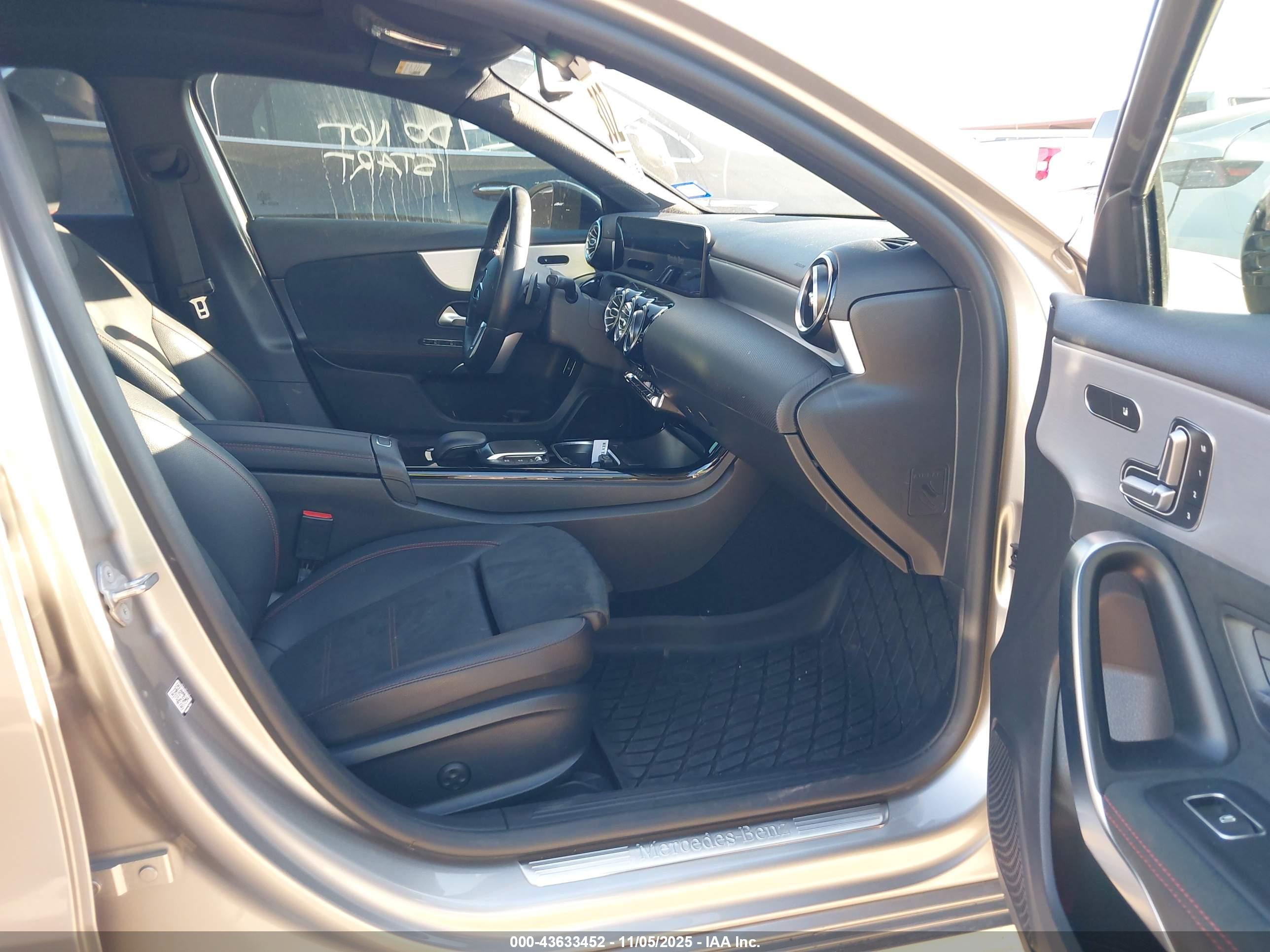 MERCEDES-BENZ A image 5