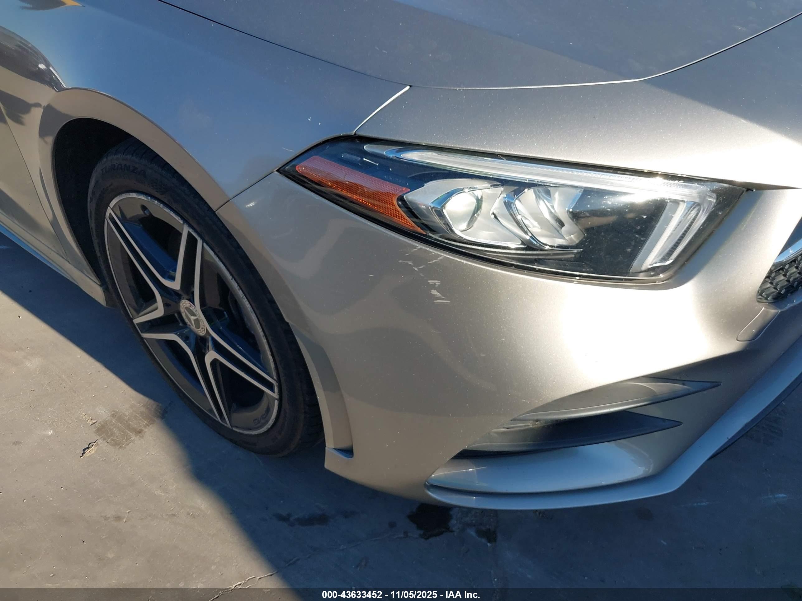 MERCEDES-BENZ A image 6
