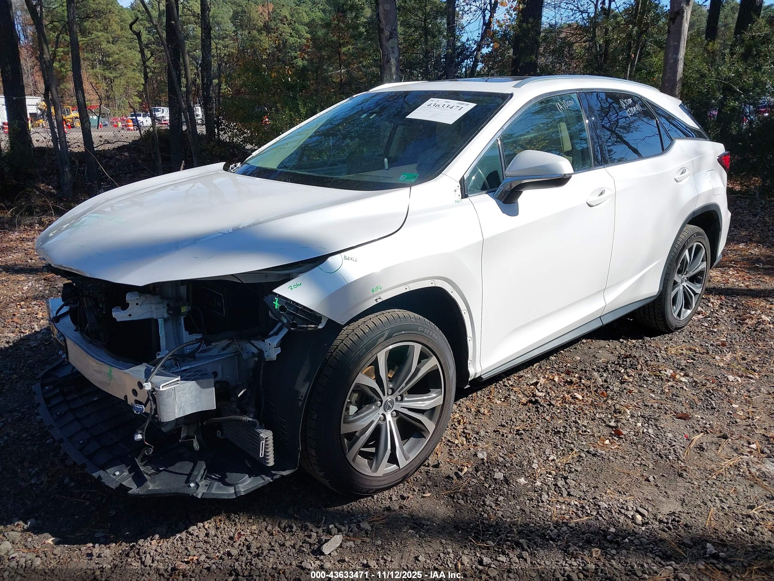 LEXUS RX image 2