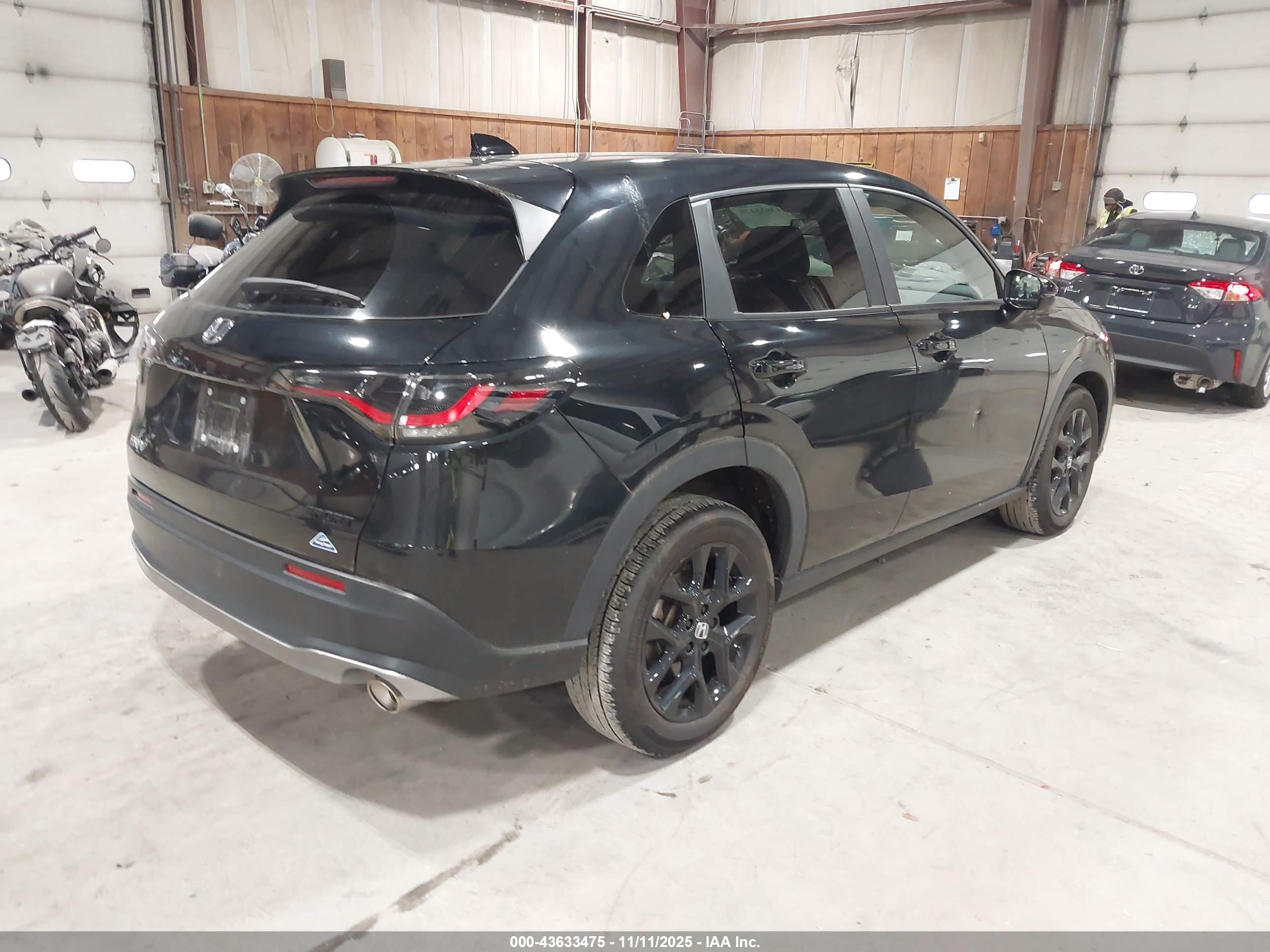 HONDA HR-V image 4