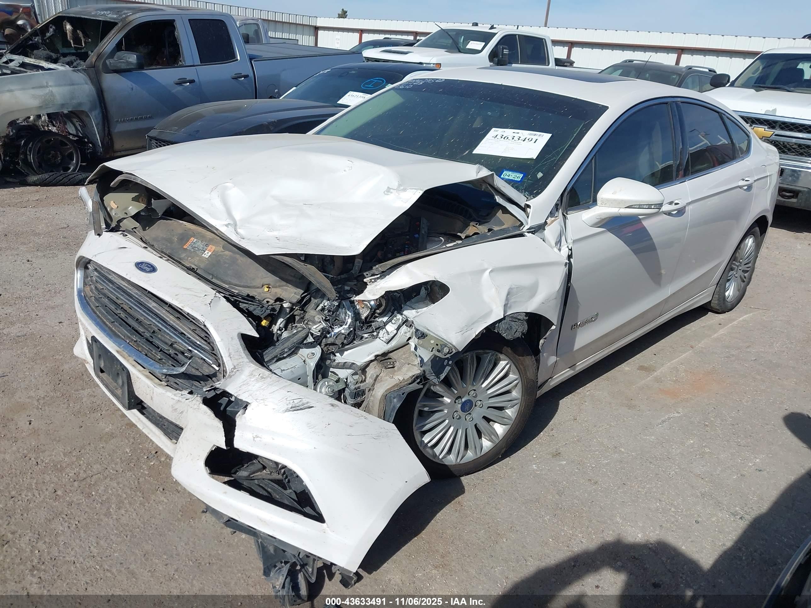 FORD FUSION image 2