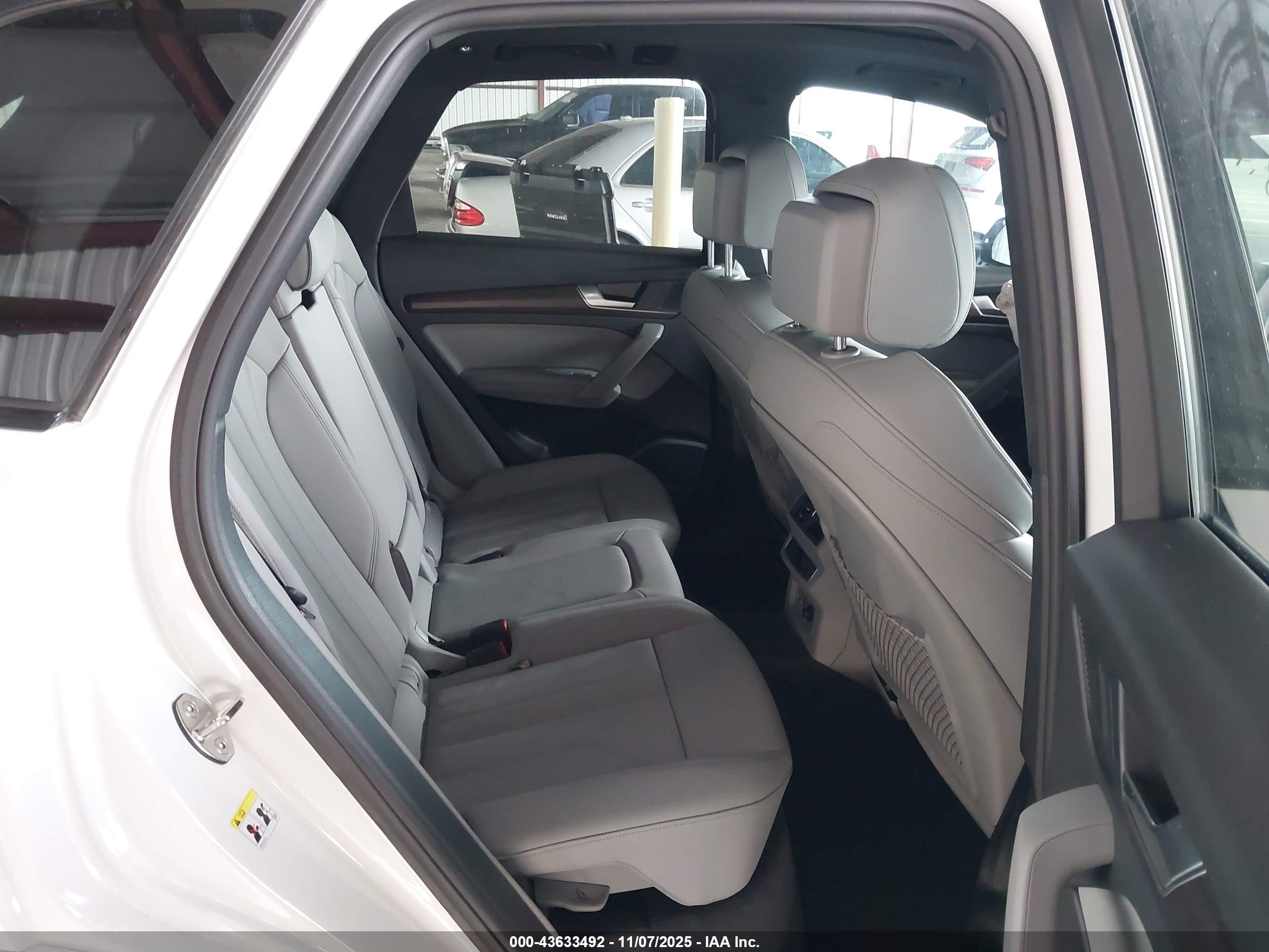 AUDI Q5 image 8