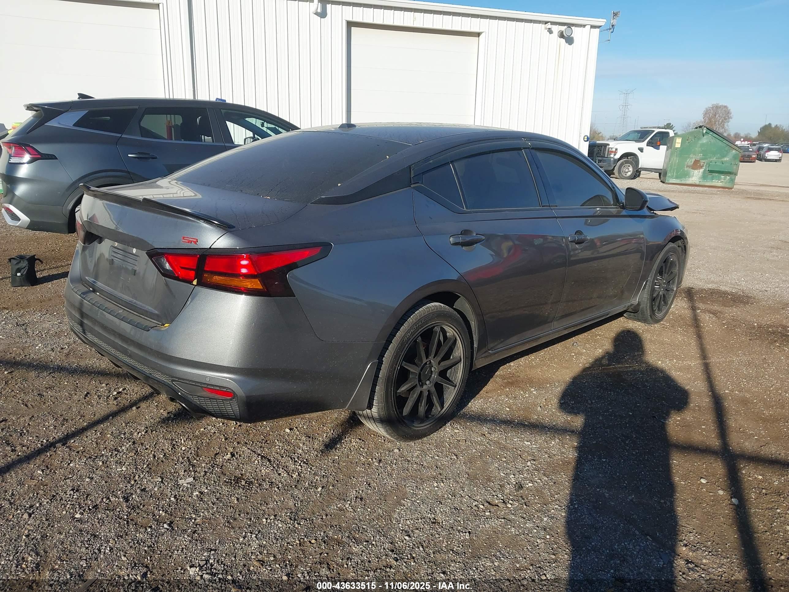 NISSAN ALTIMA image 4