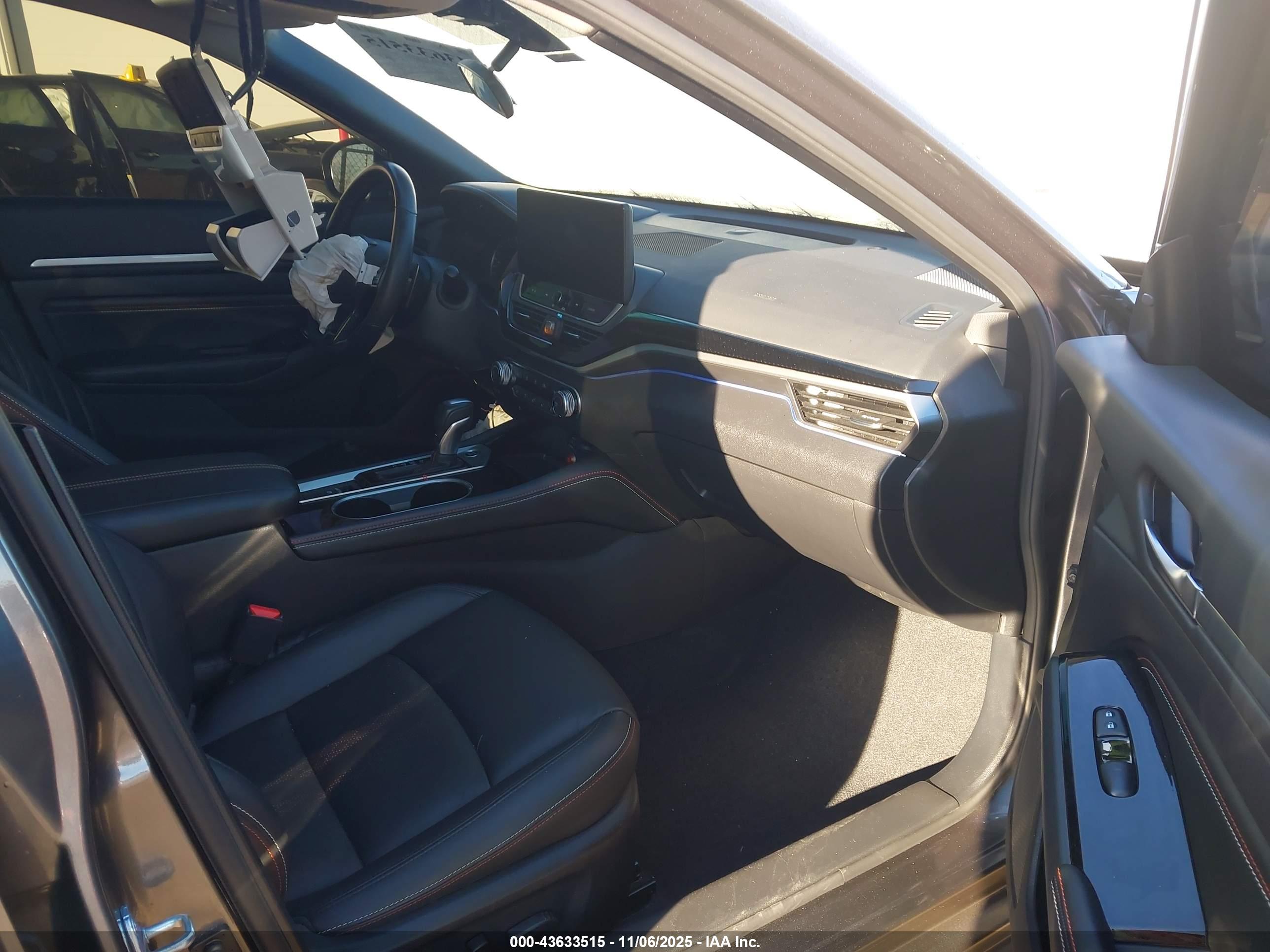 NISSAN ALTIMA image 5