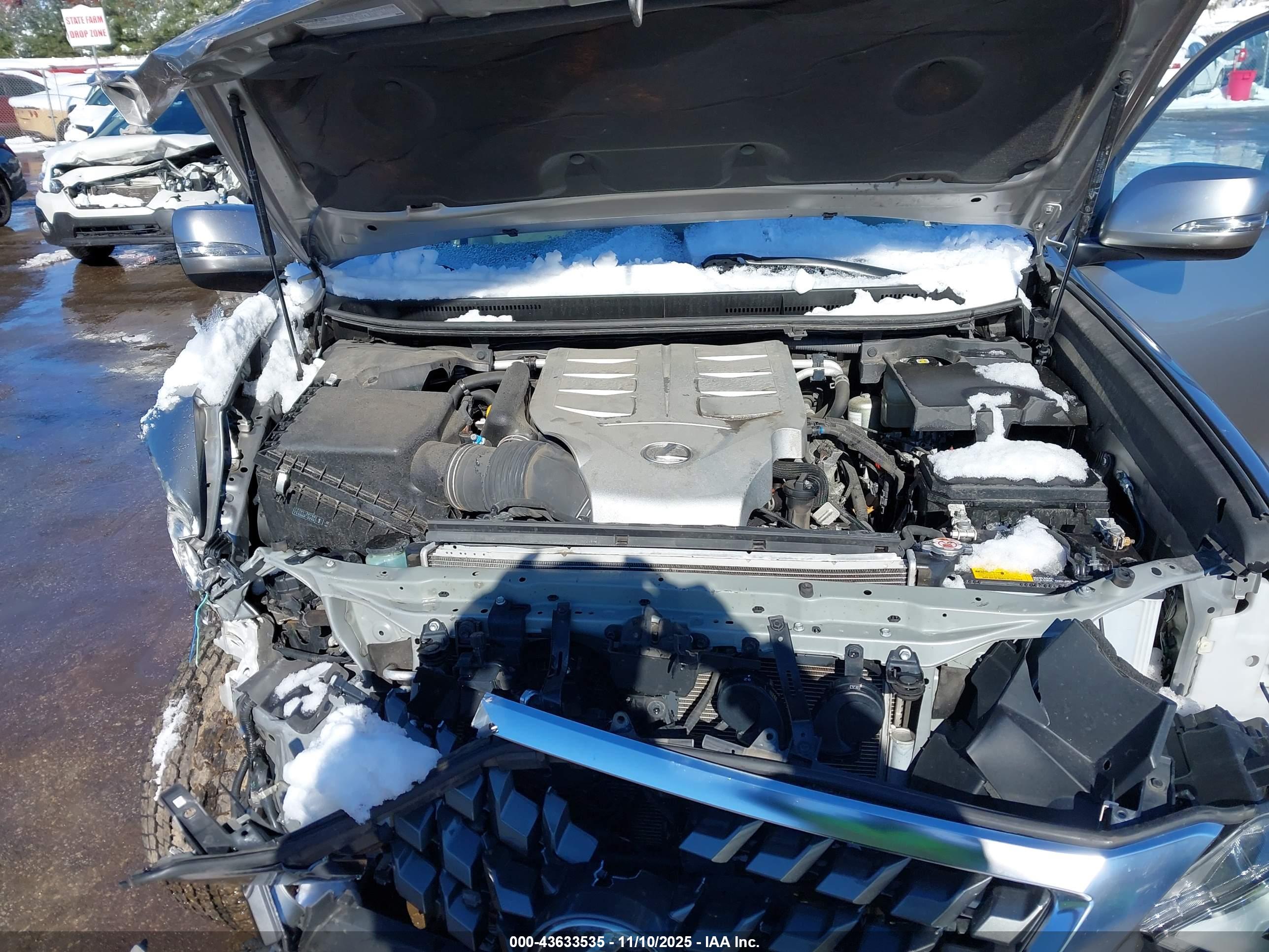 LEXUS GX image 10