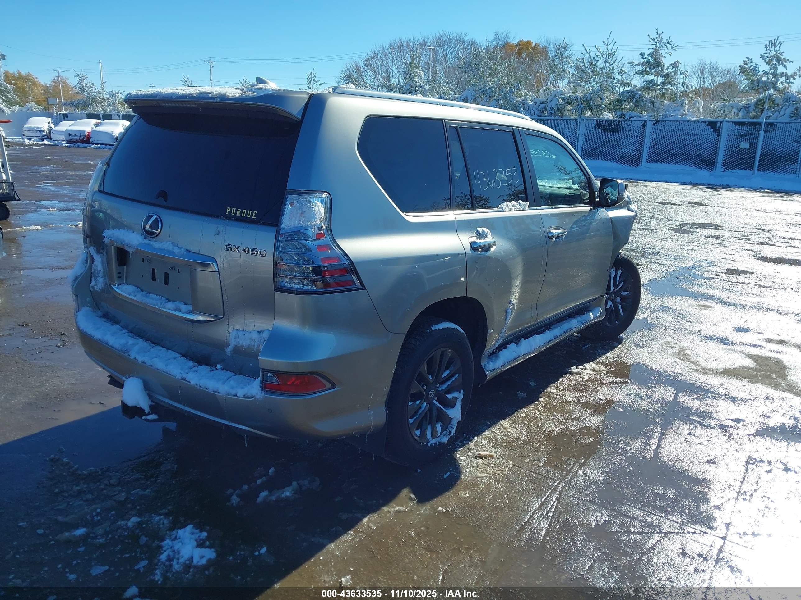 LEXUS GX image 4