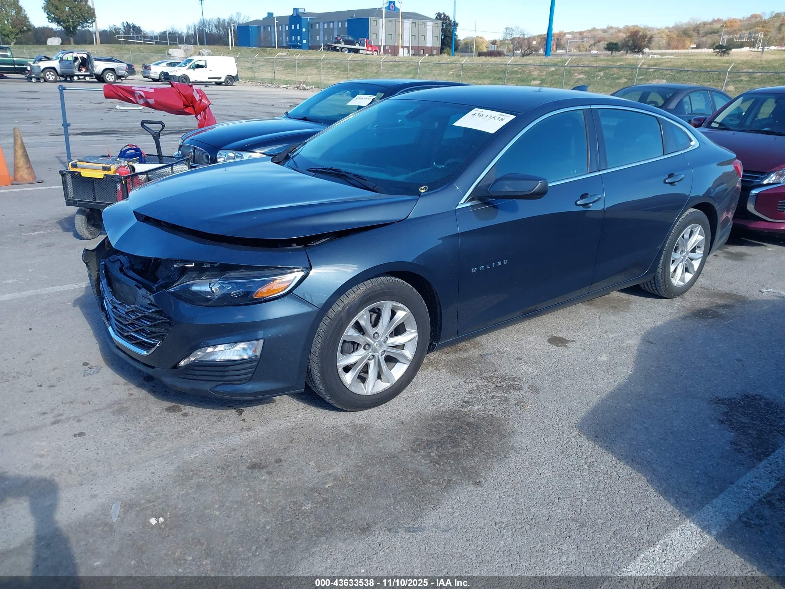 CHEVROLET MALIBU image 2