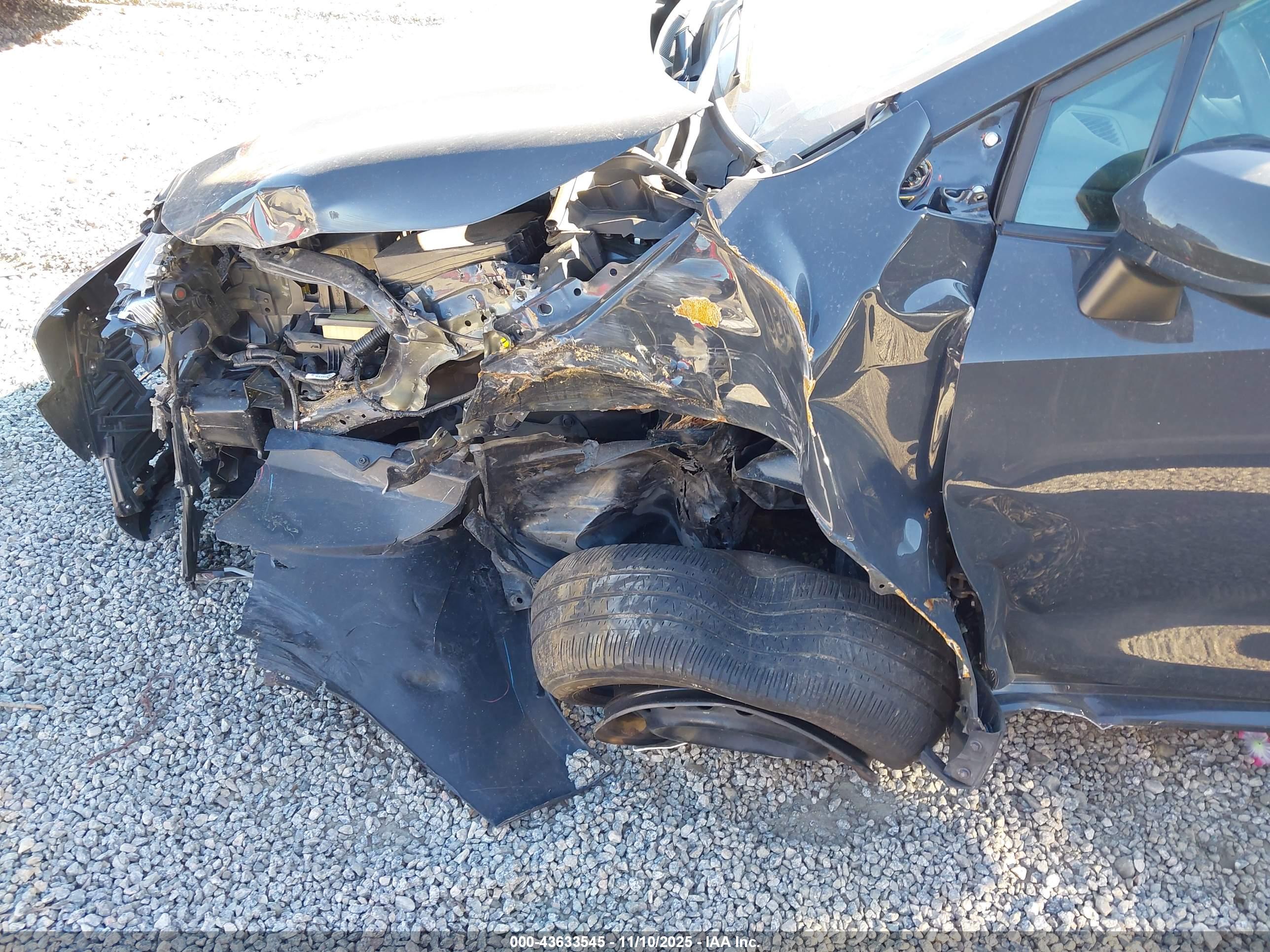 TOYOTA COROLLA image 6