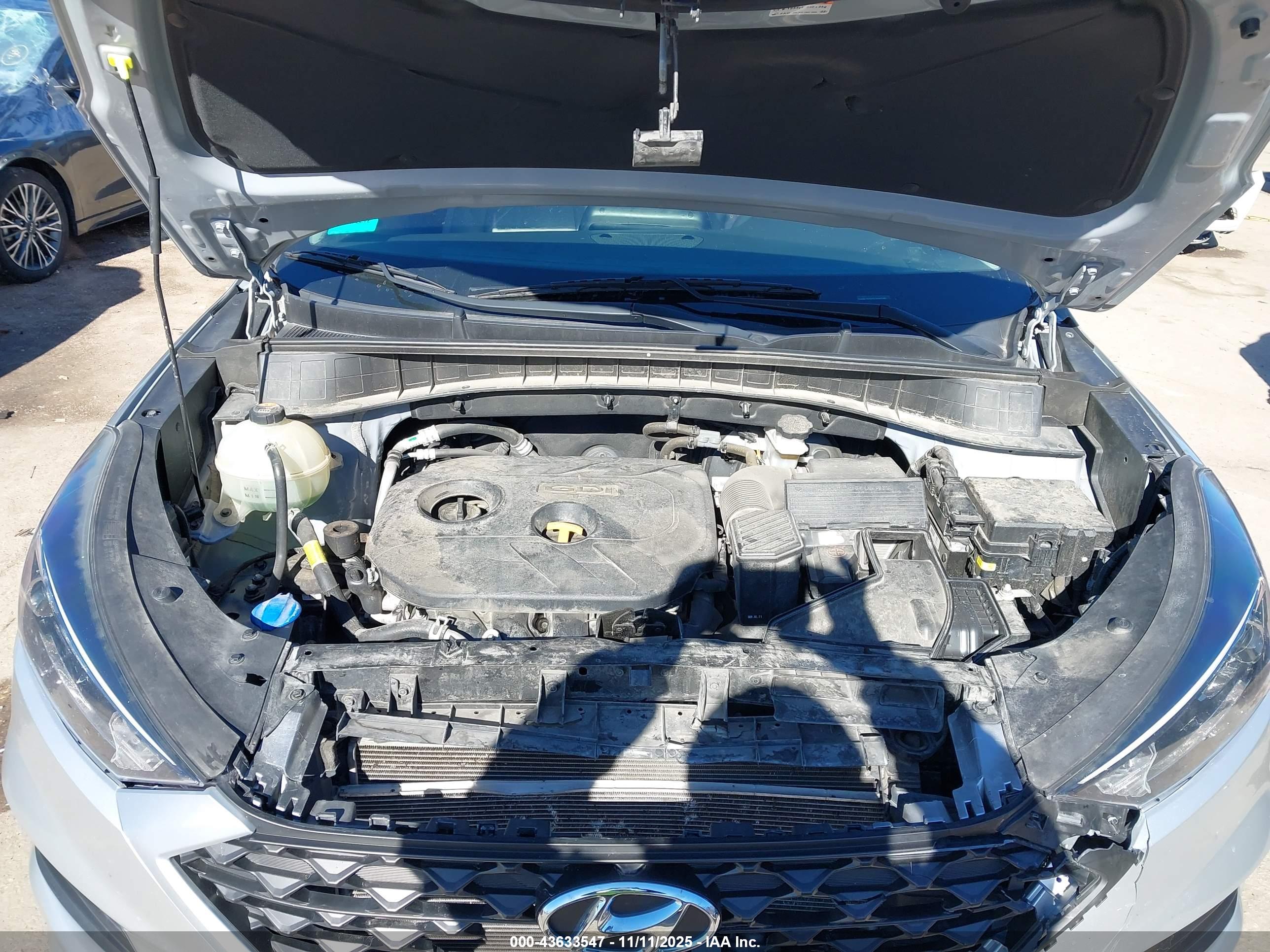 HYUNDAI TUCSON image 10