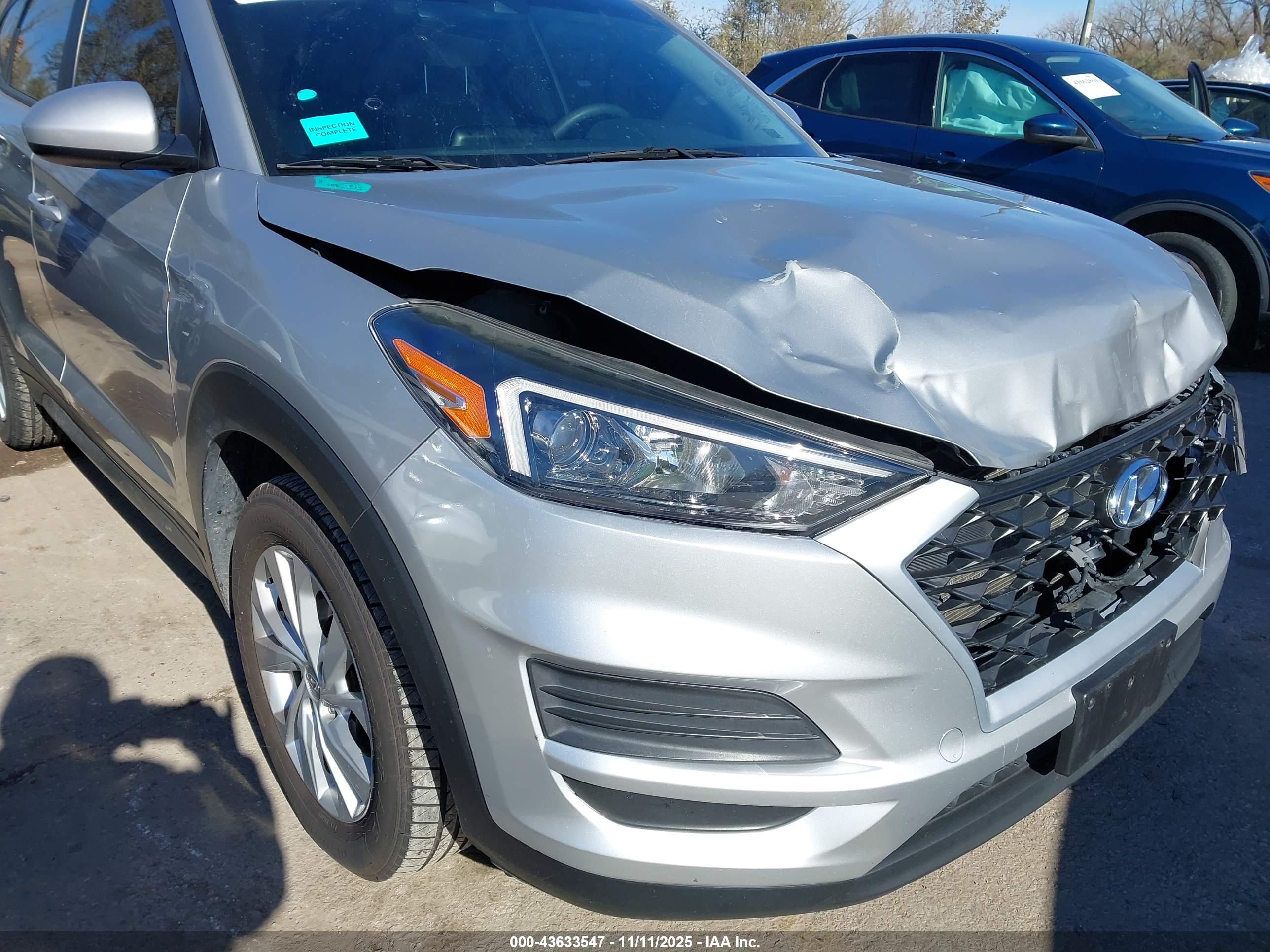 HYUNDAI TUCSON image 6