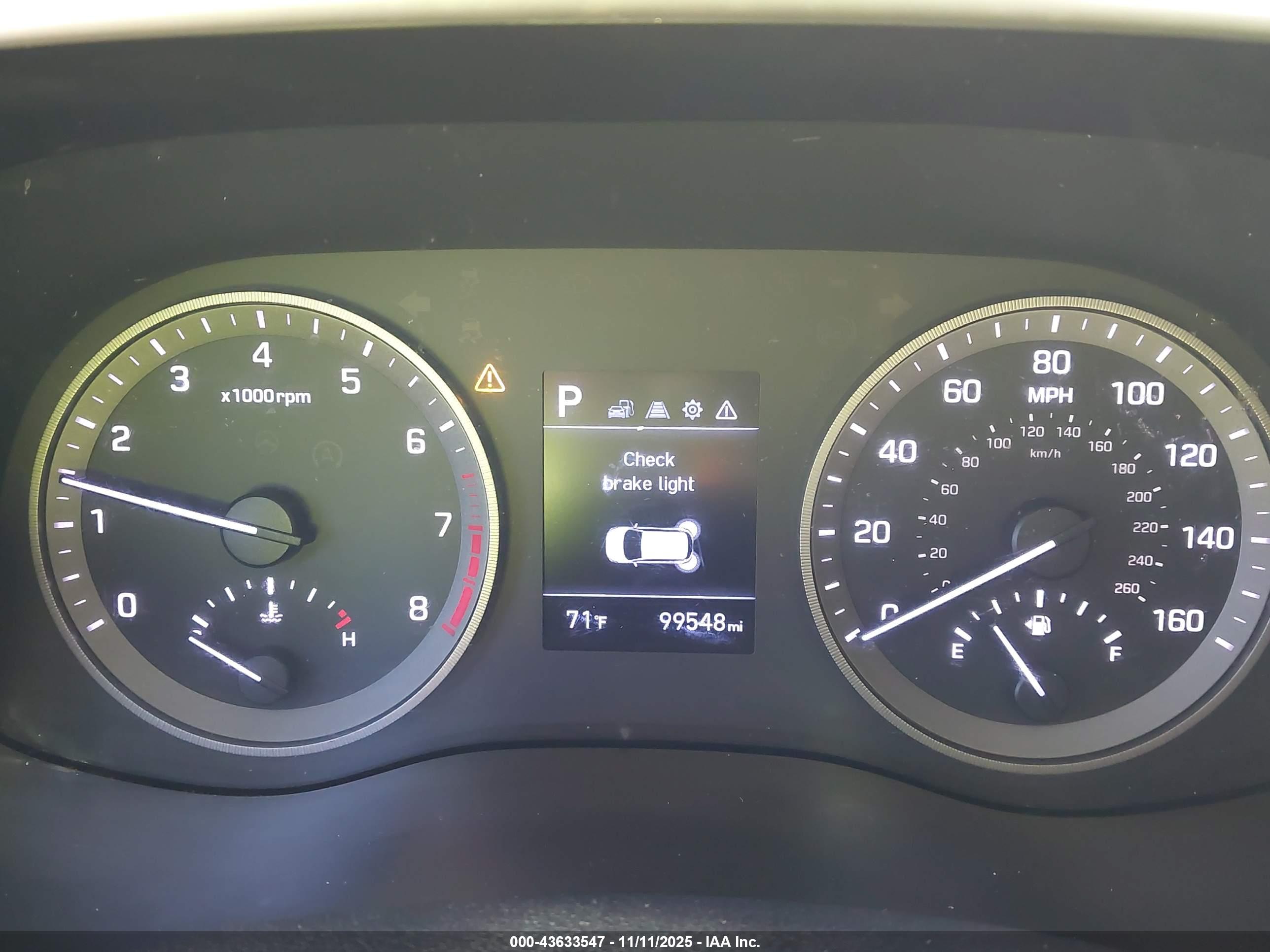 HYUNDAI TUCSON image 7