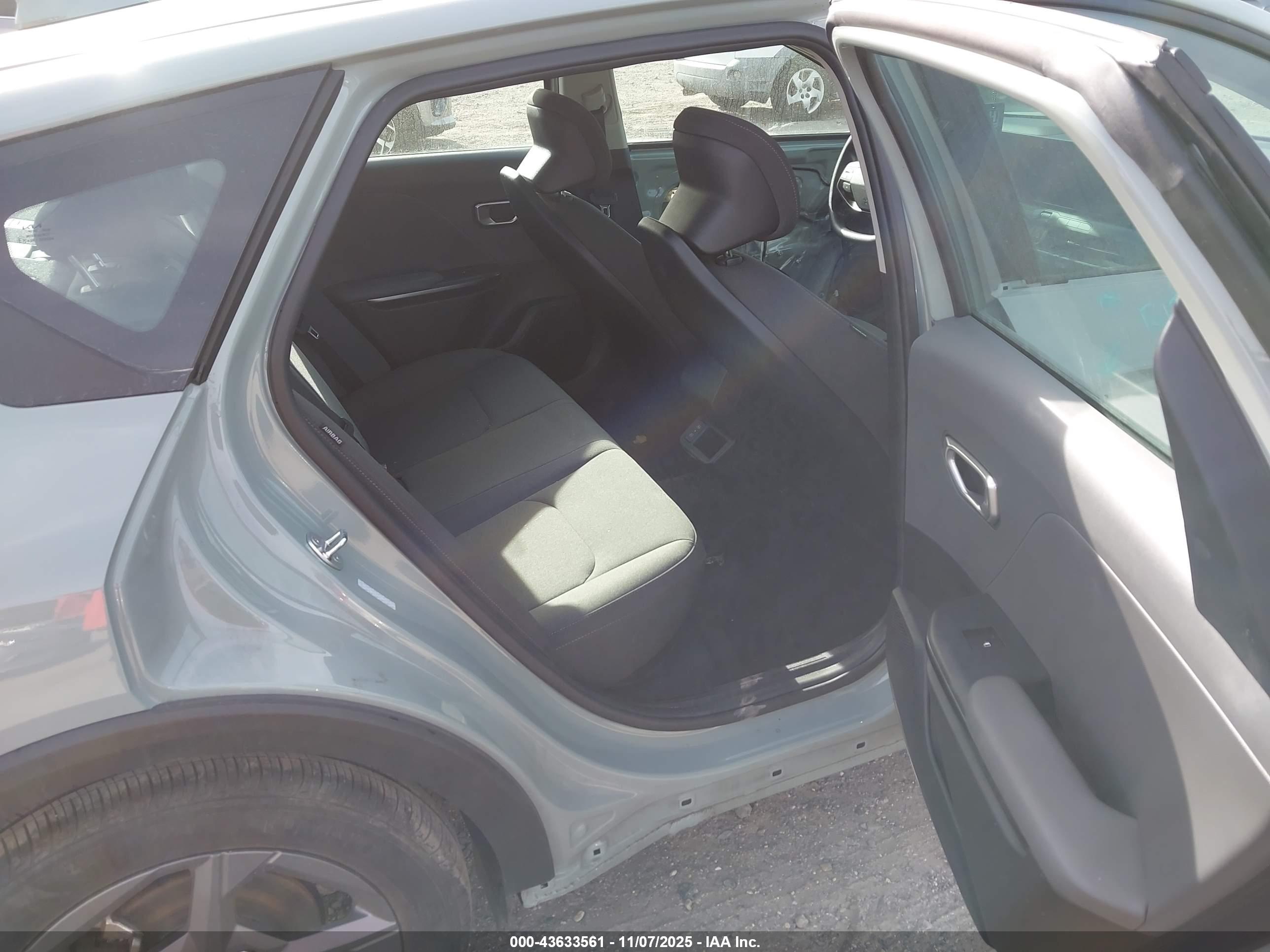 KIA K4 image 8