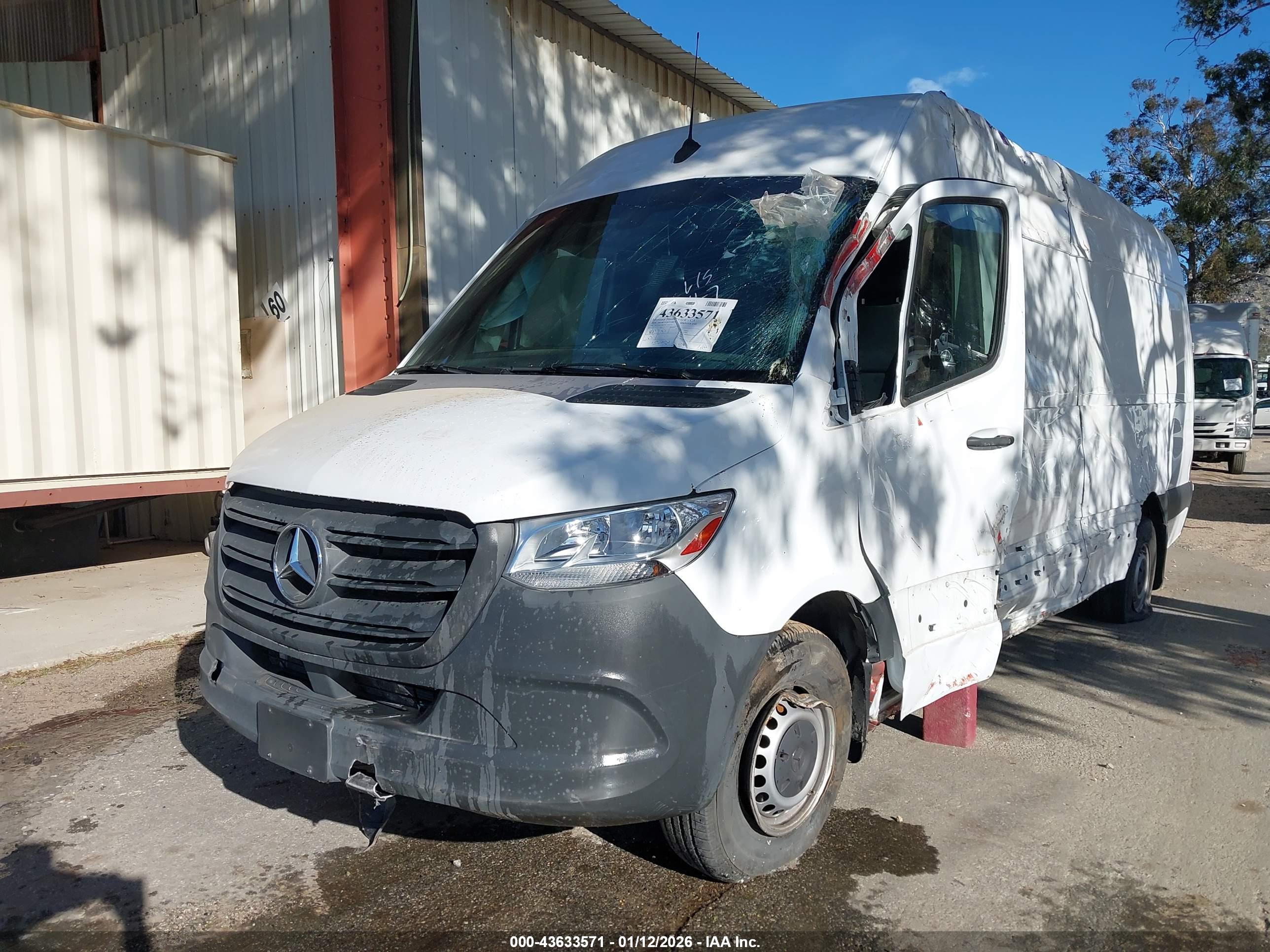 MERCEDES-BENZ SPRINTER image 2