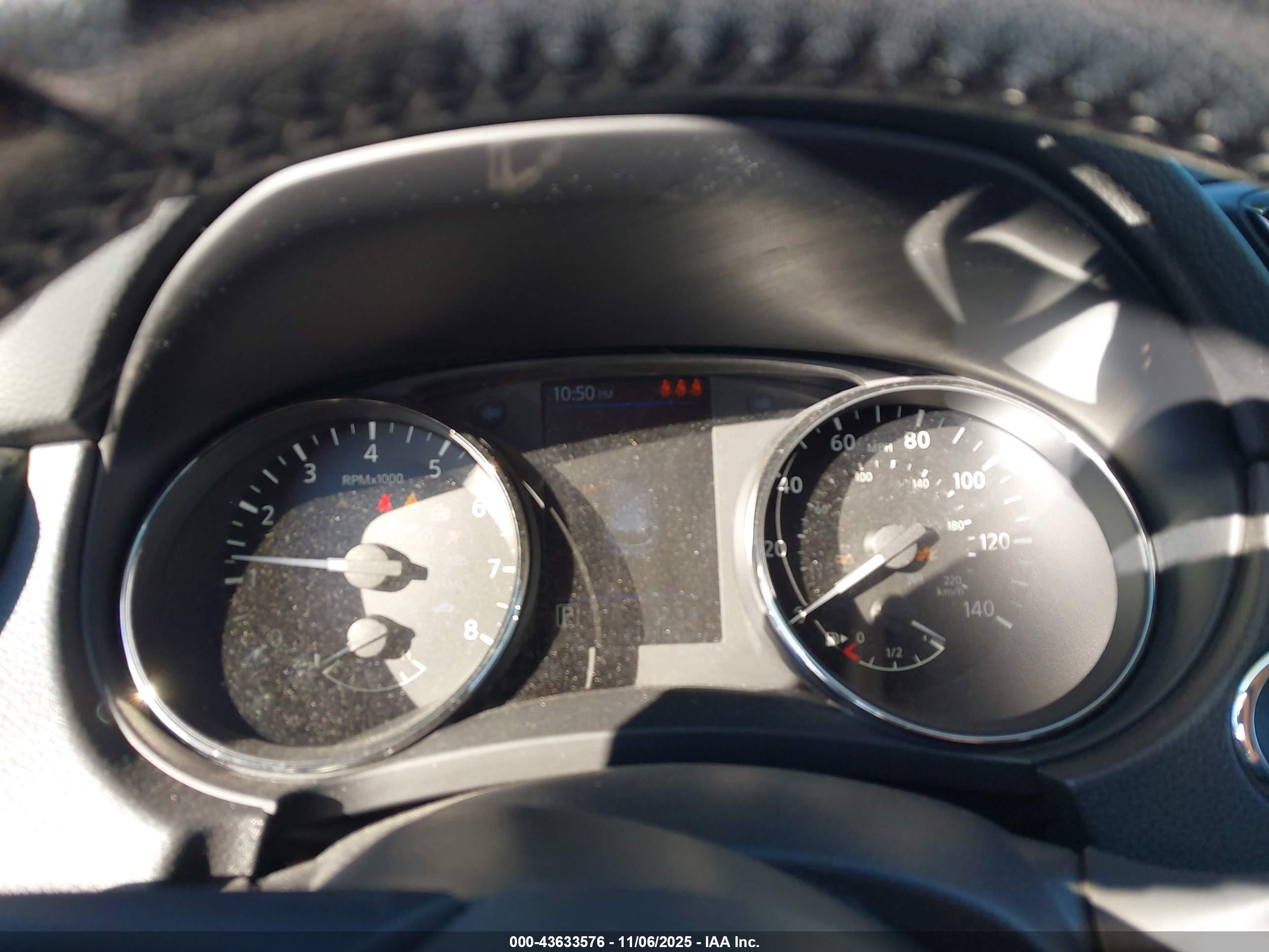 NISSAN ROGUE image 7