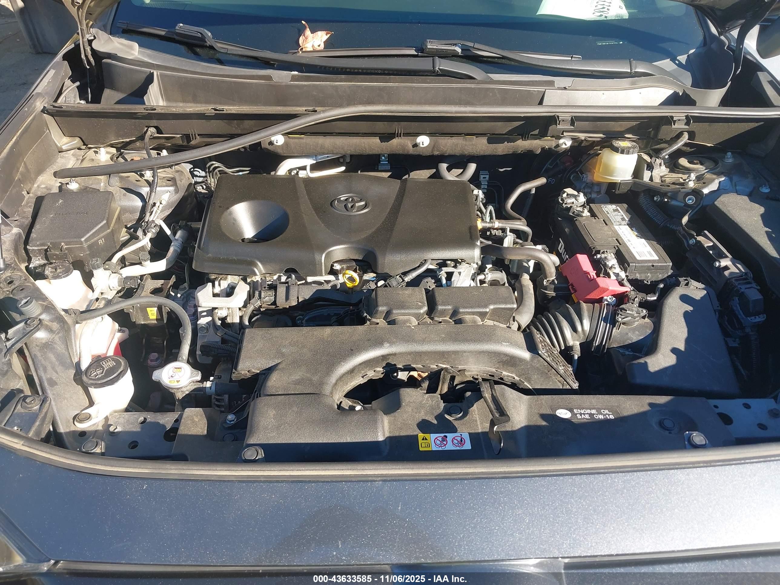 TOYOTA RAV4 image 10